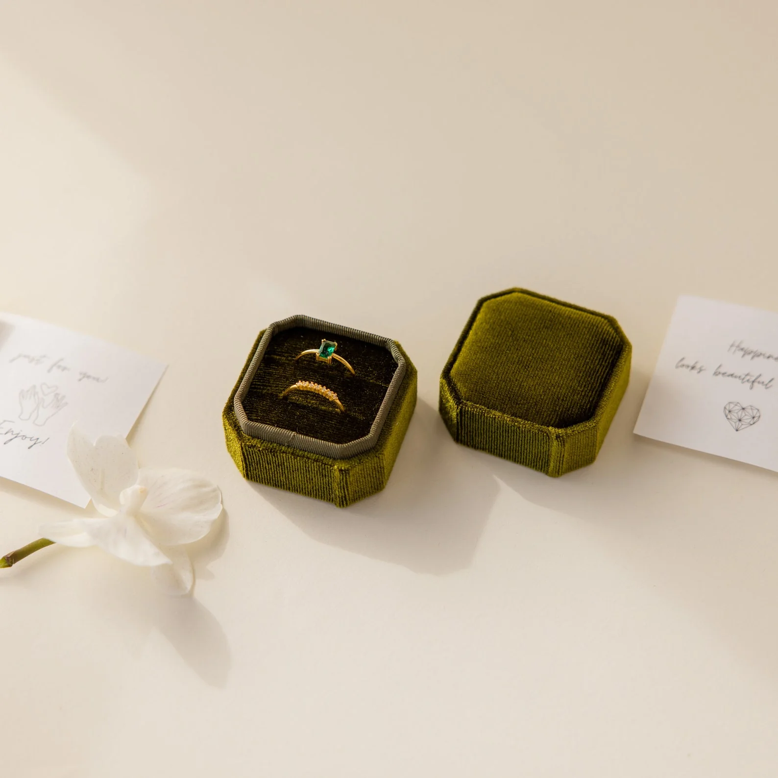 2 Slot Velvet Ring Box - Image 3