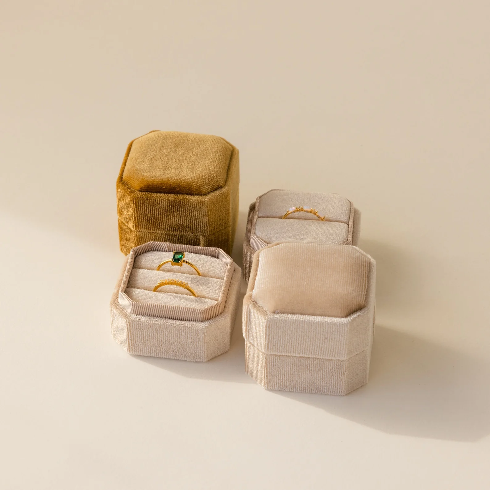 2 Slot Velvet Ring Box - Image 9