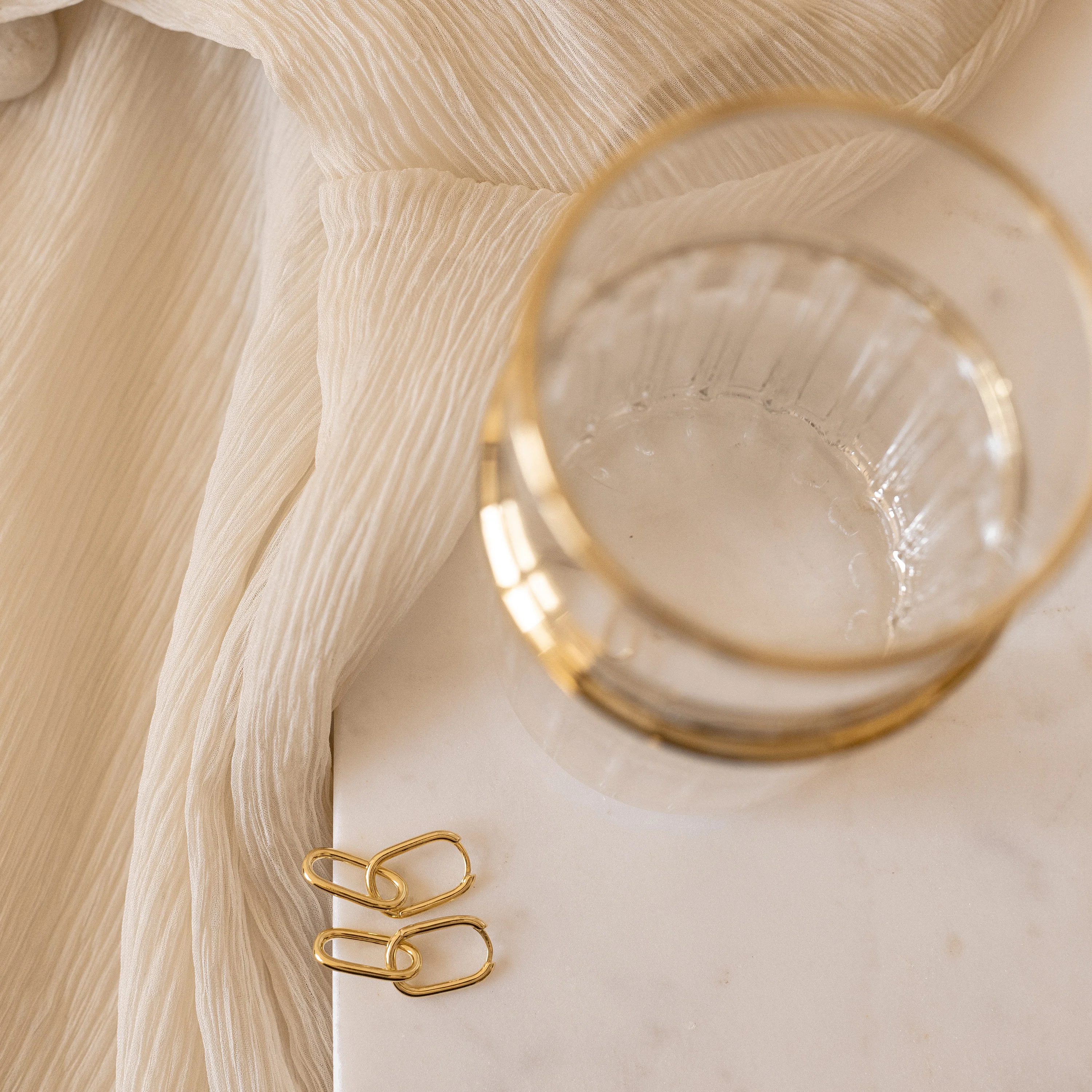 Amanda Link Earrings in 18K Gold - Image 3
