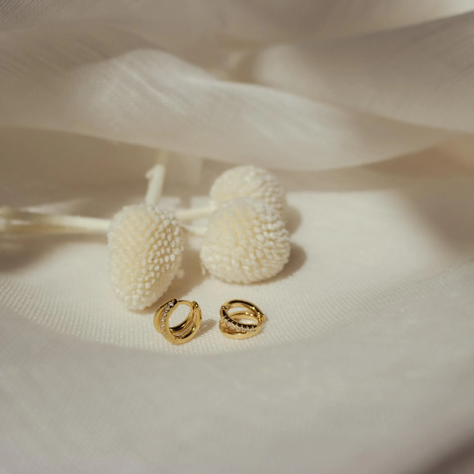 Amelia Duo Huggies in 18K Gold - Image 4