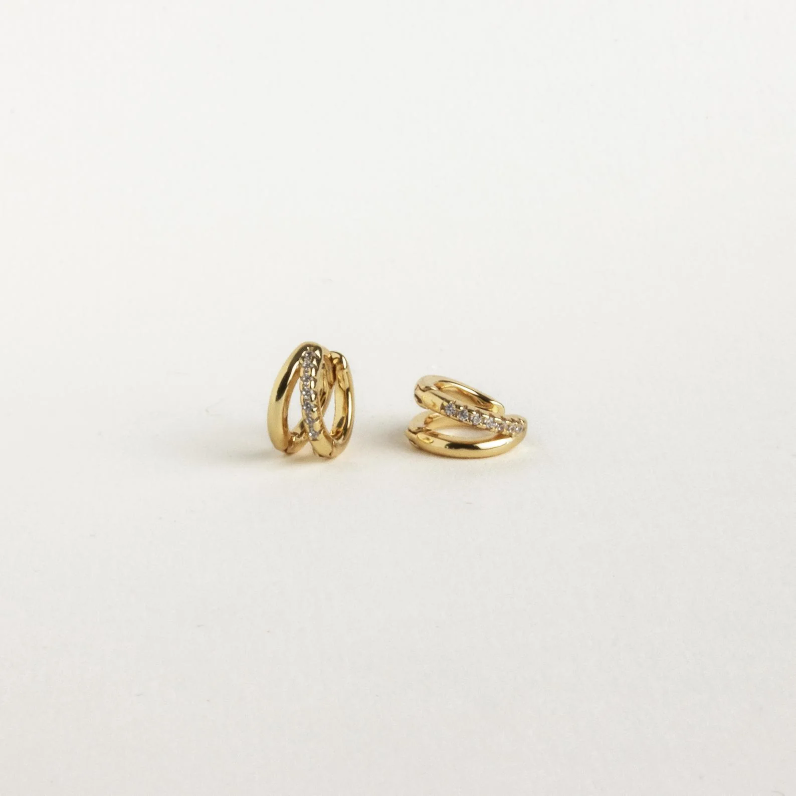 Amelia Duo Huggies in 18K Gold - Image 6