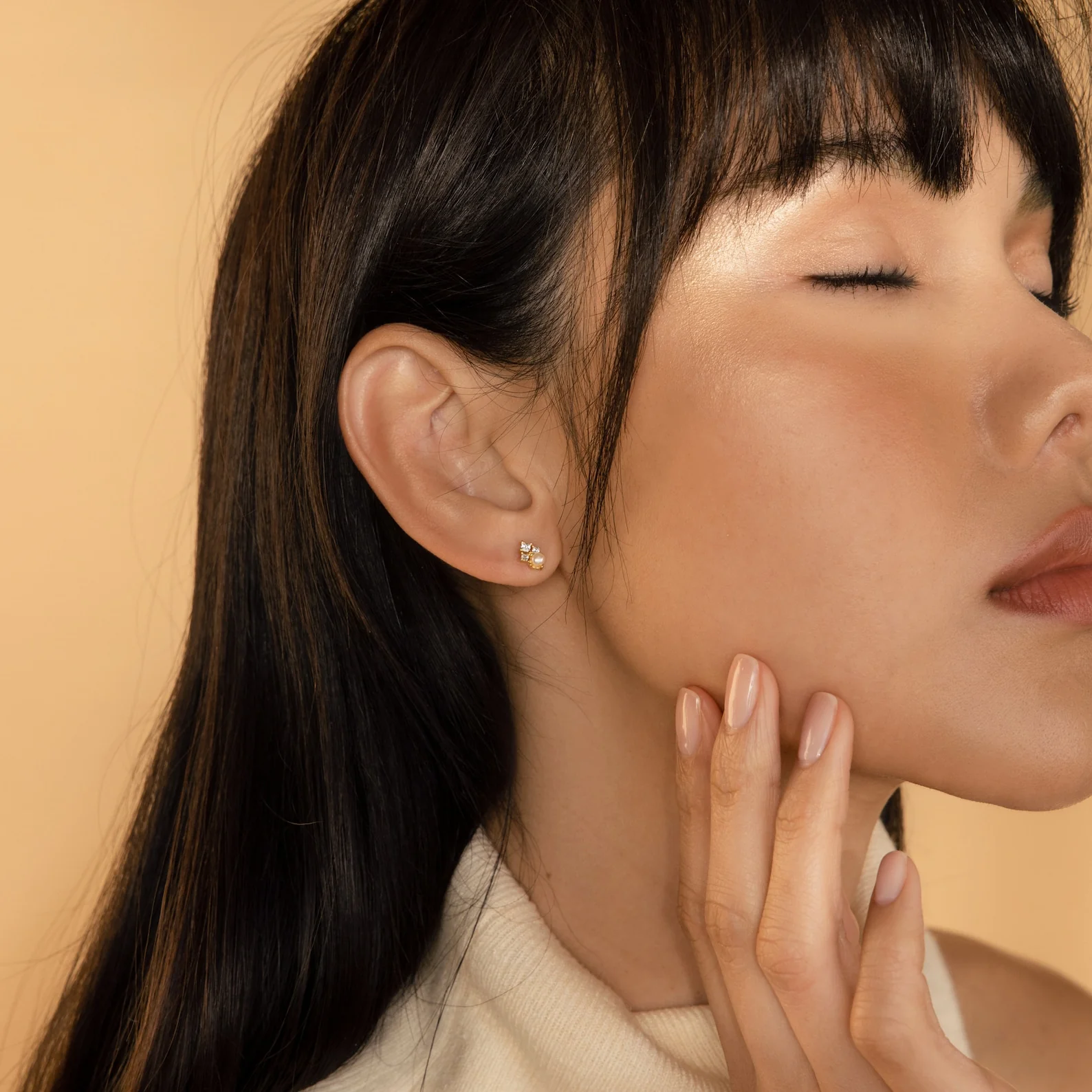 Angelina Pearl Studs - Image 4