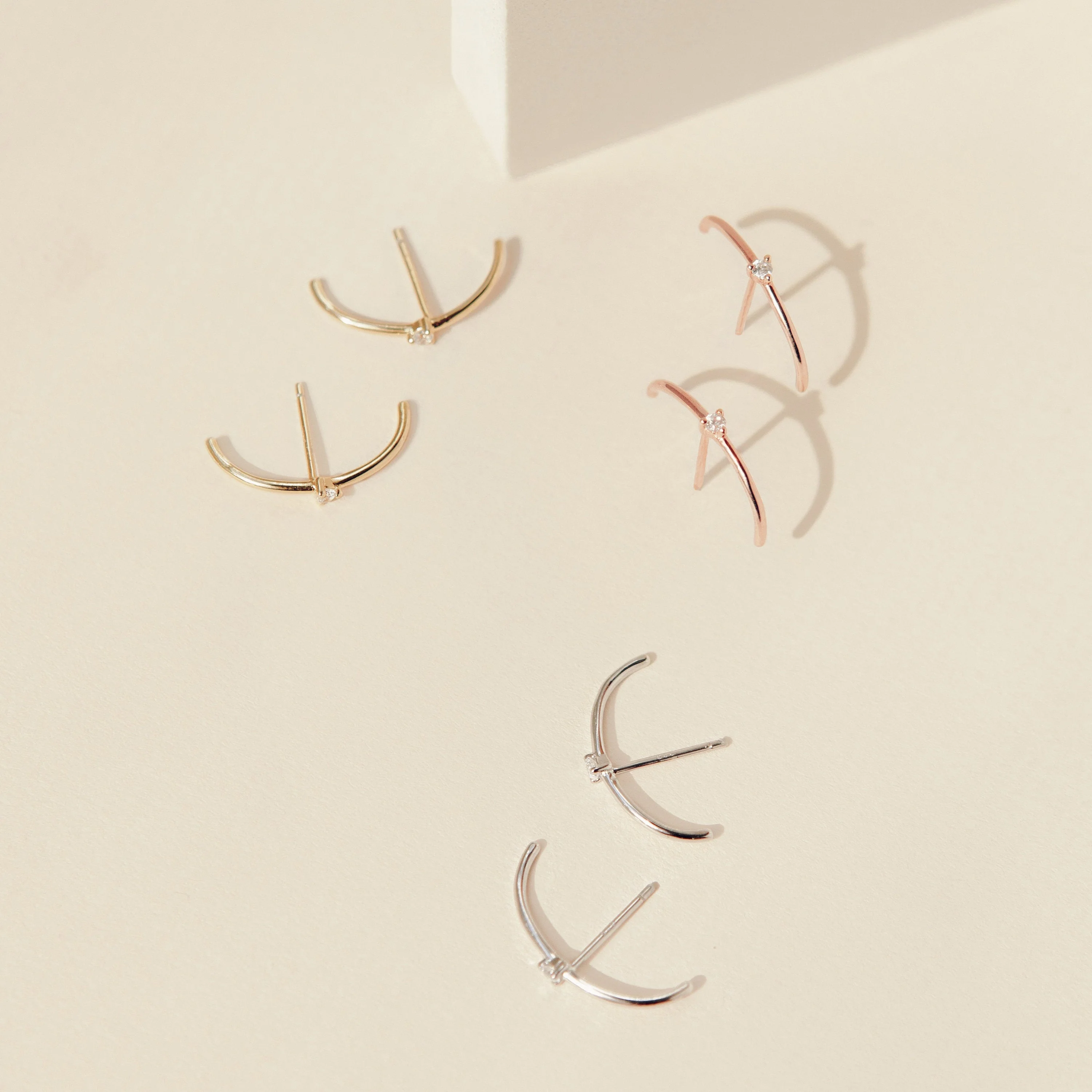 Arc Studs in 18K Gold - Image 3