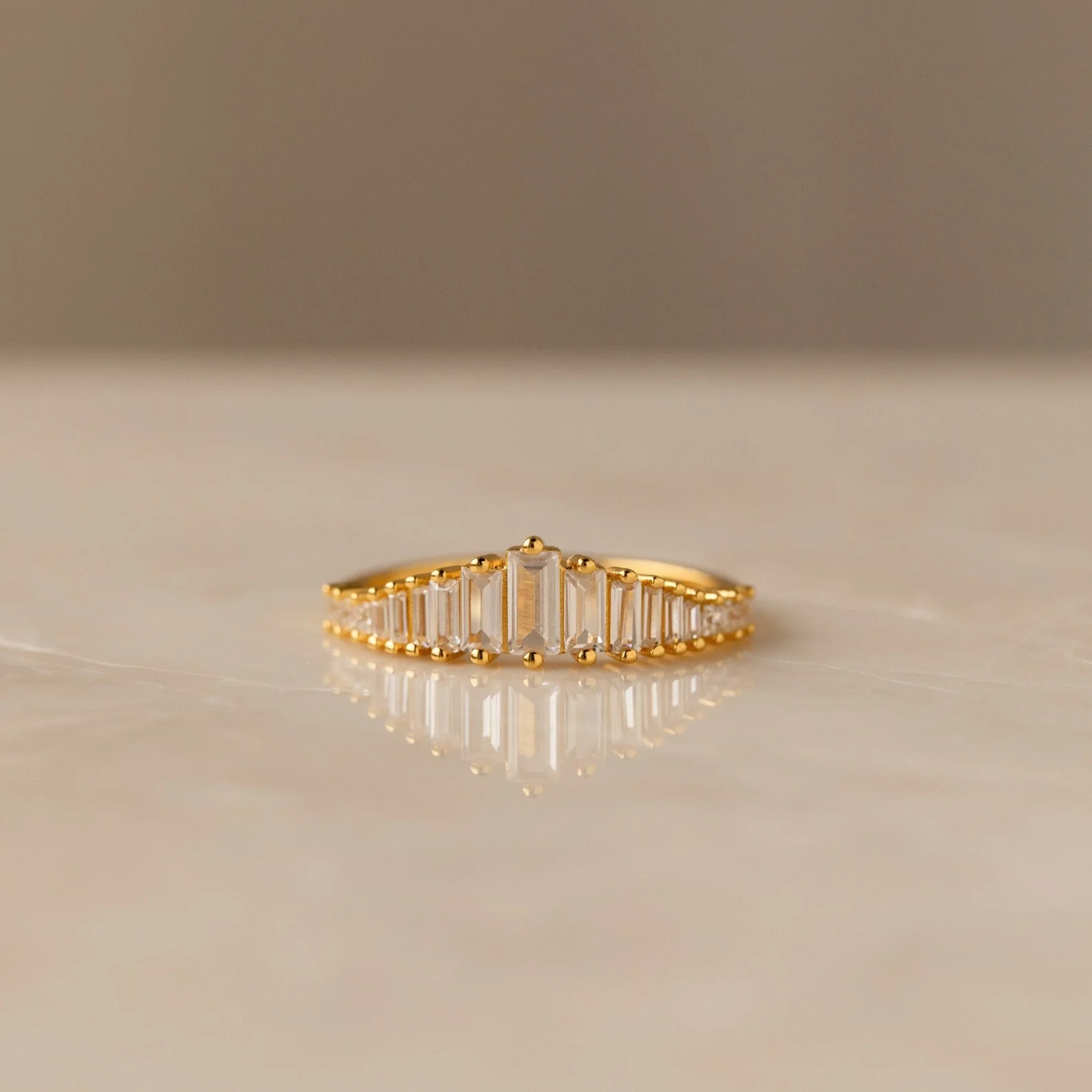 Art Deco Diamond Earrings & Ring Set in 18K Gold - Image 3