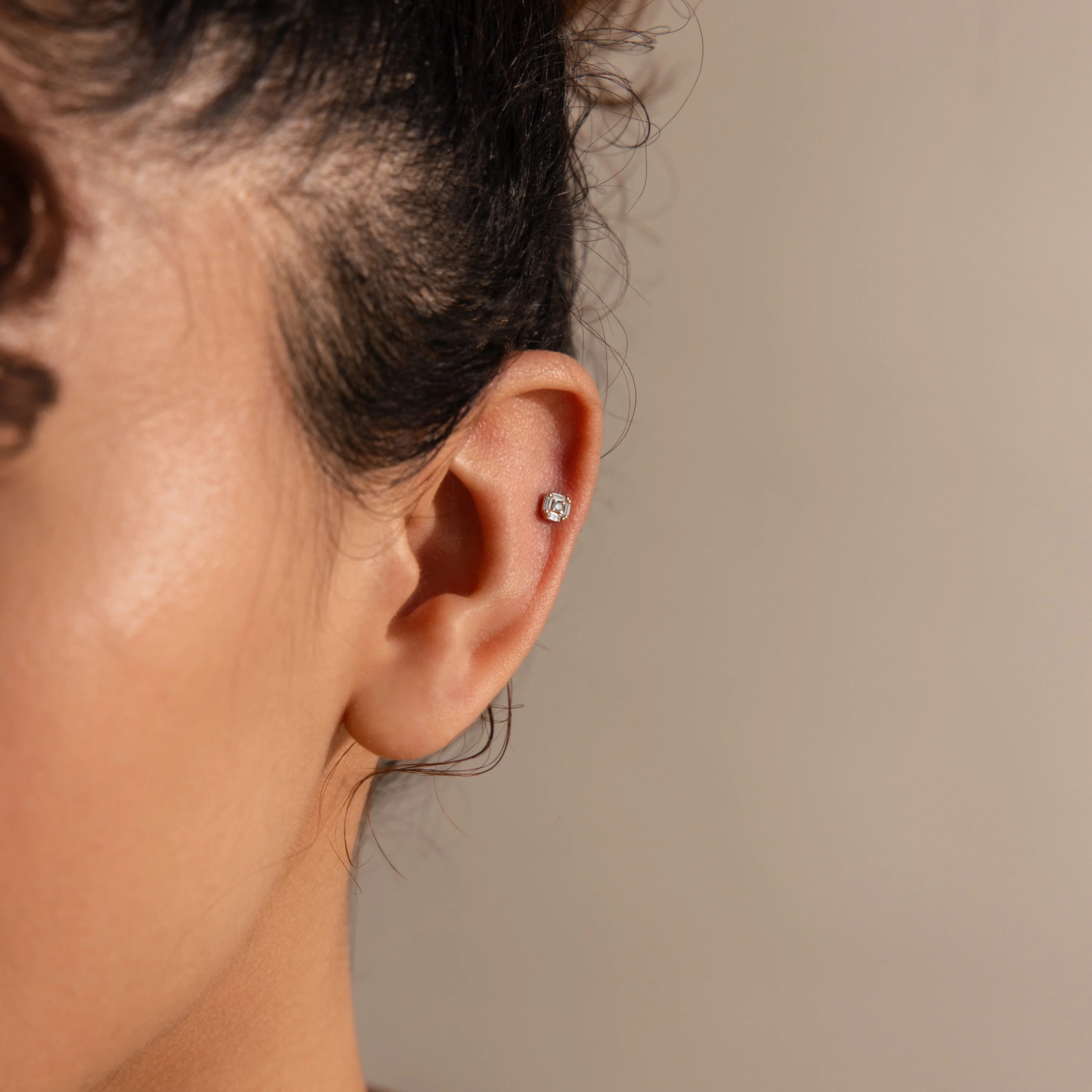 Art Deco Flatback Studs in 18K Gold - Image 2