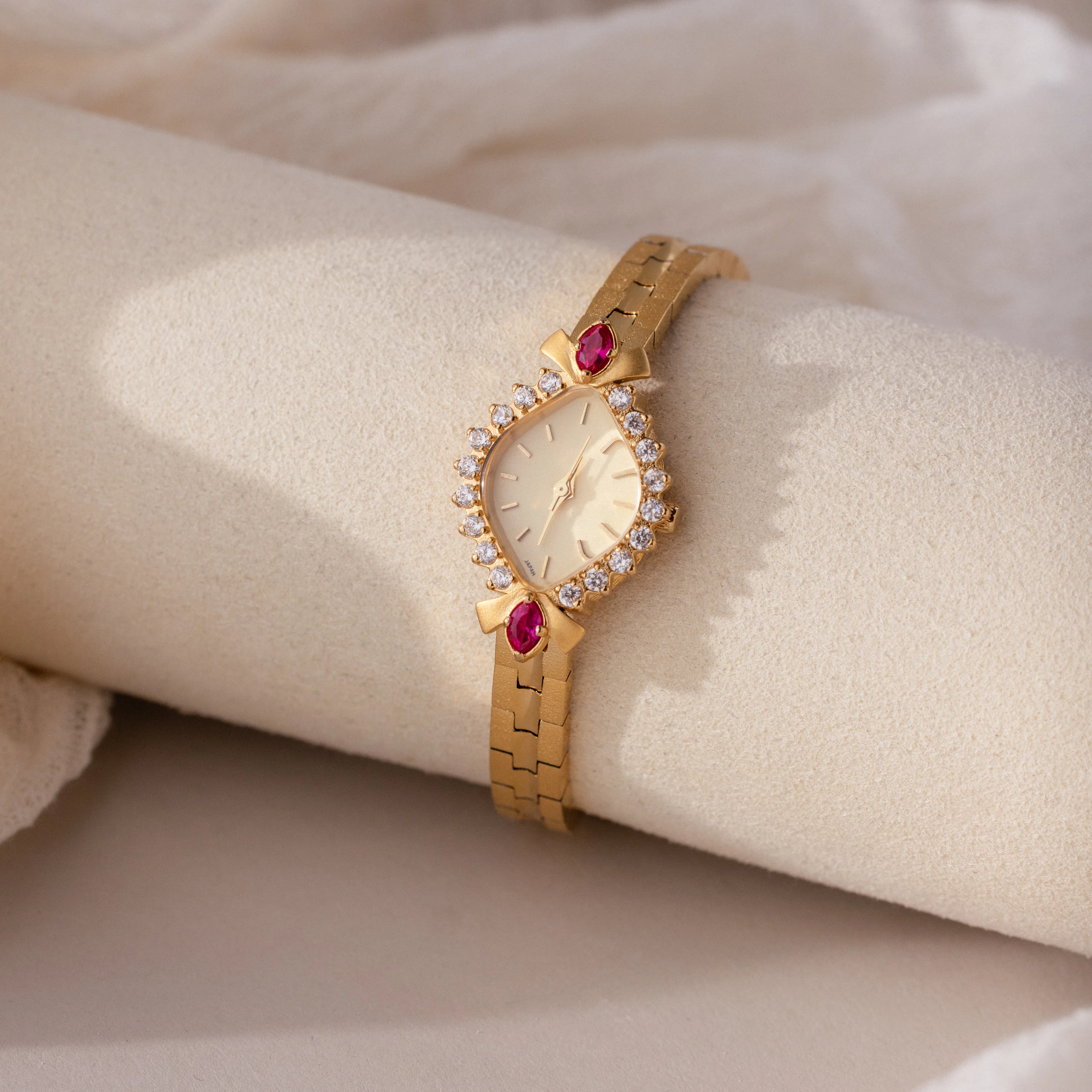 Art Deco Ruby Timepiece - Image 3