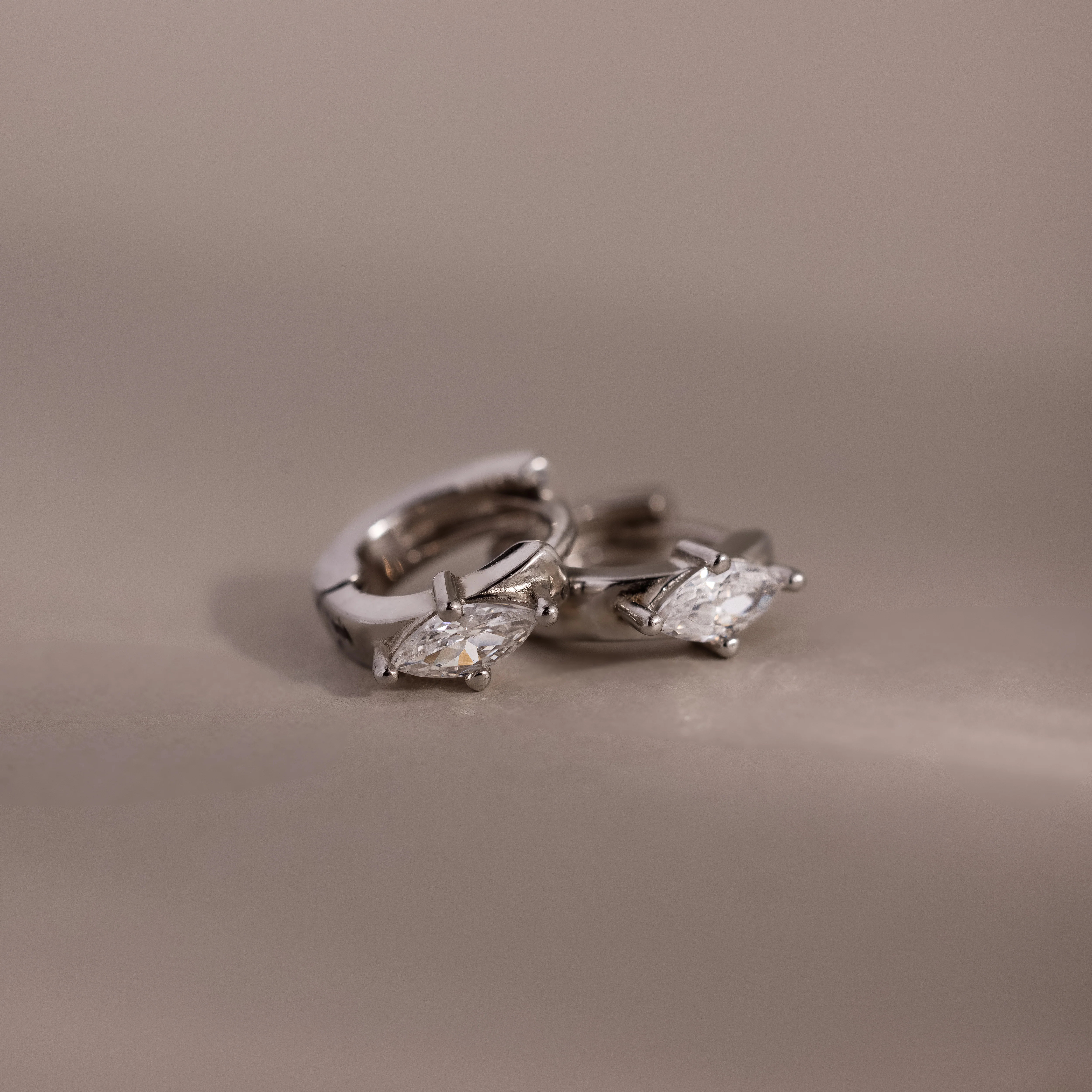 Aurora Huggies in Silver - Image 3