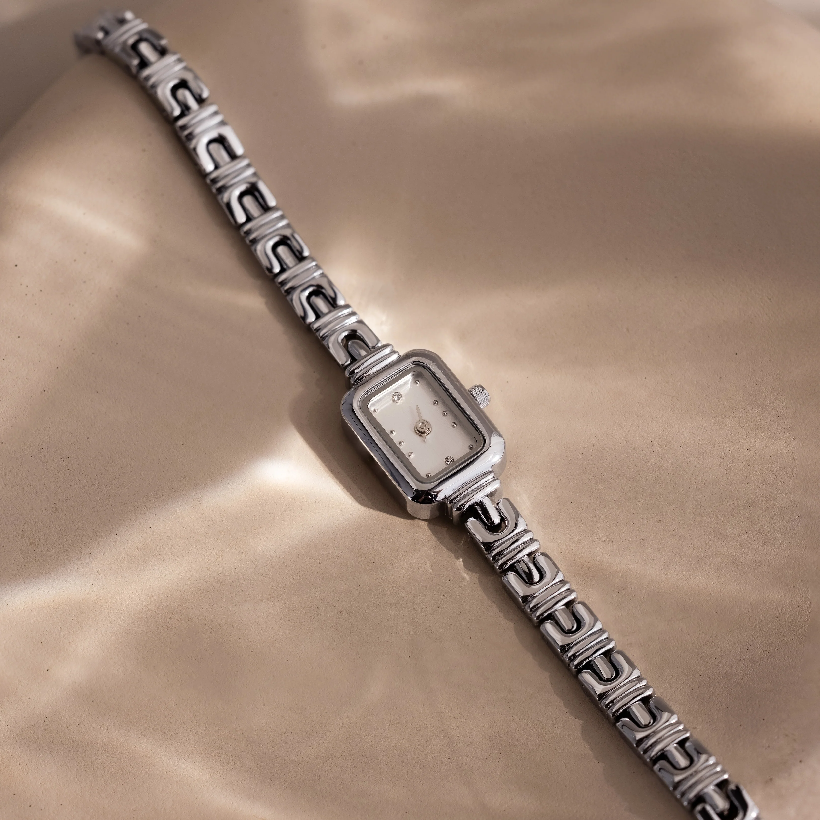 Azteca Link Timepiece in Silver - Image 3