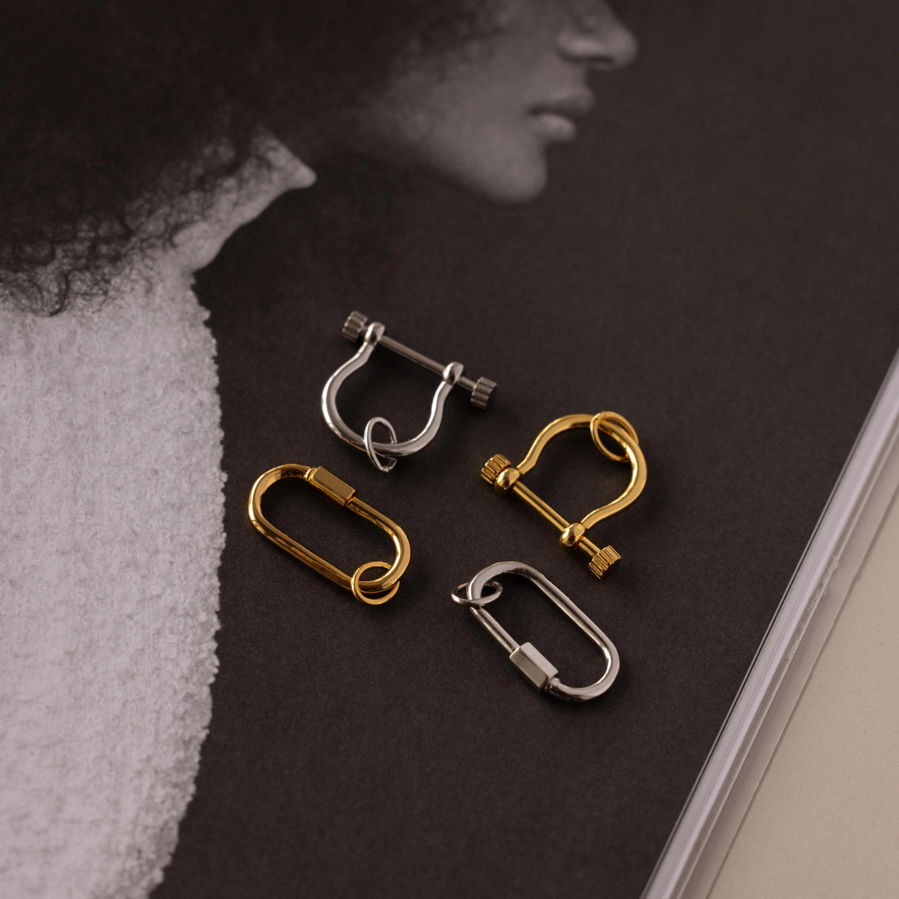 Bar & Carabiner Charm Set in Silver - Image 3