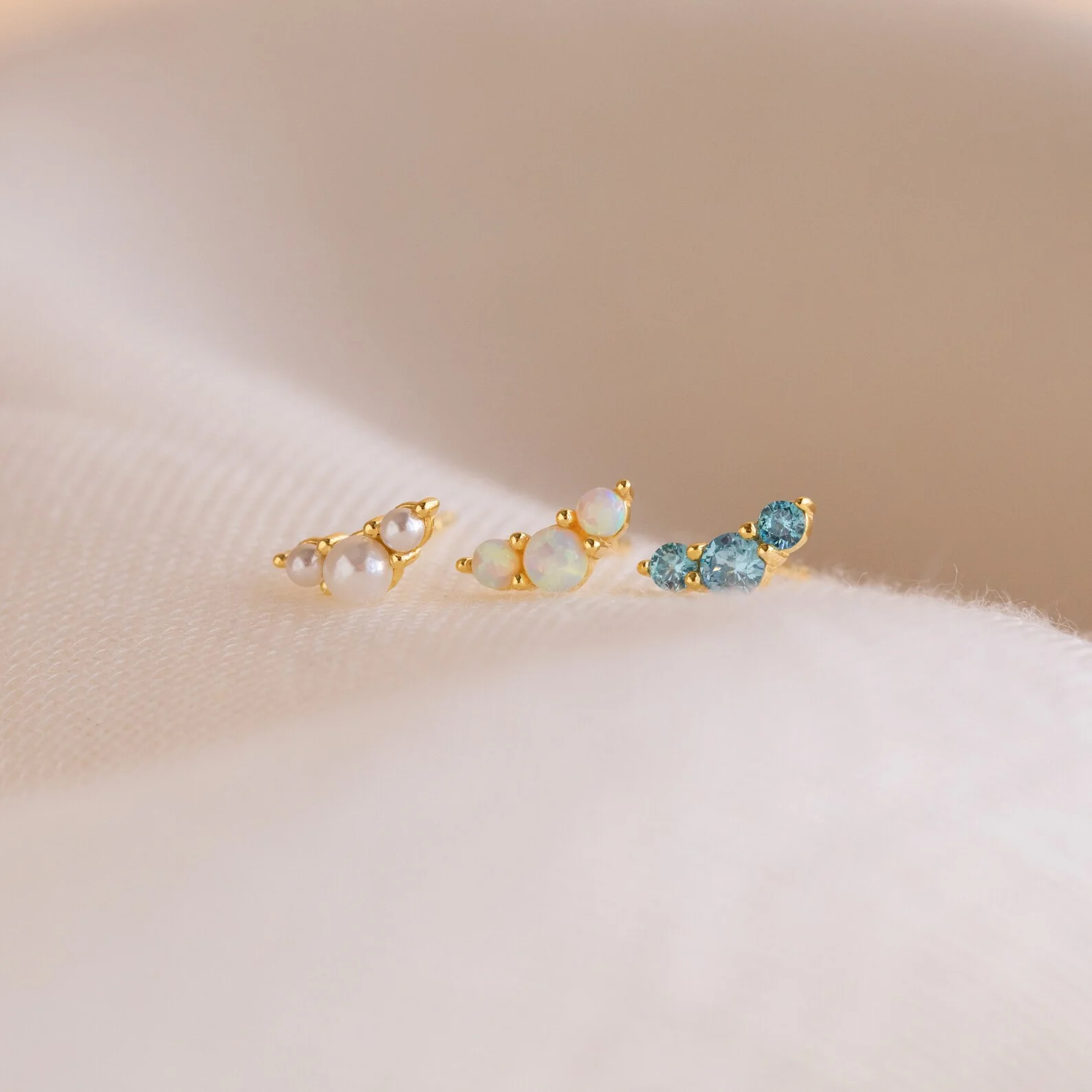 Bella Emerald Studs - Image 5