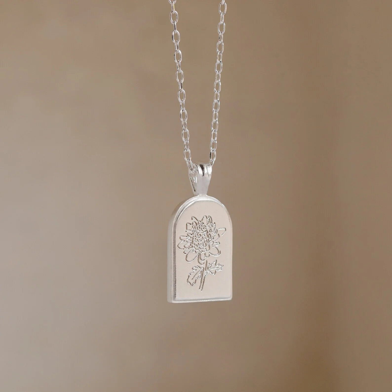 Birth Flower Arch Necklace - Image 4