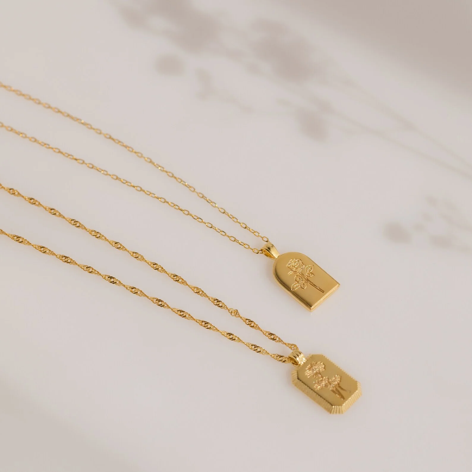 Birth Flower Arch Necklace - Image 6