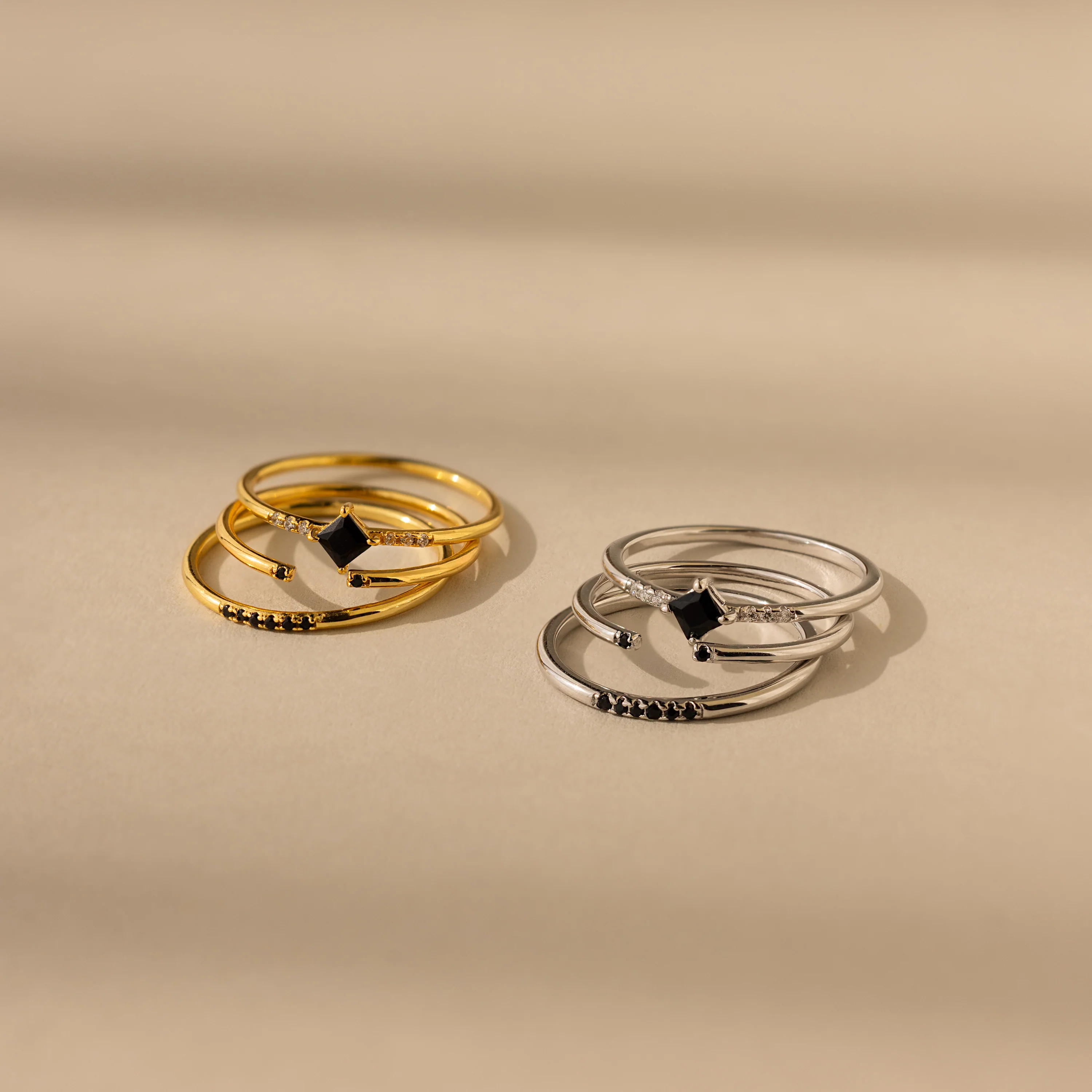 Black Abyss Ring Set in Silver - Image 5