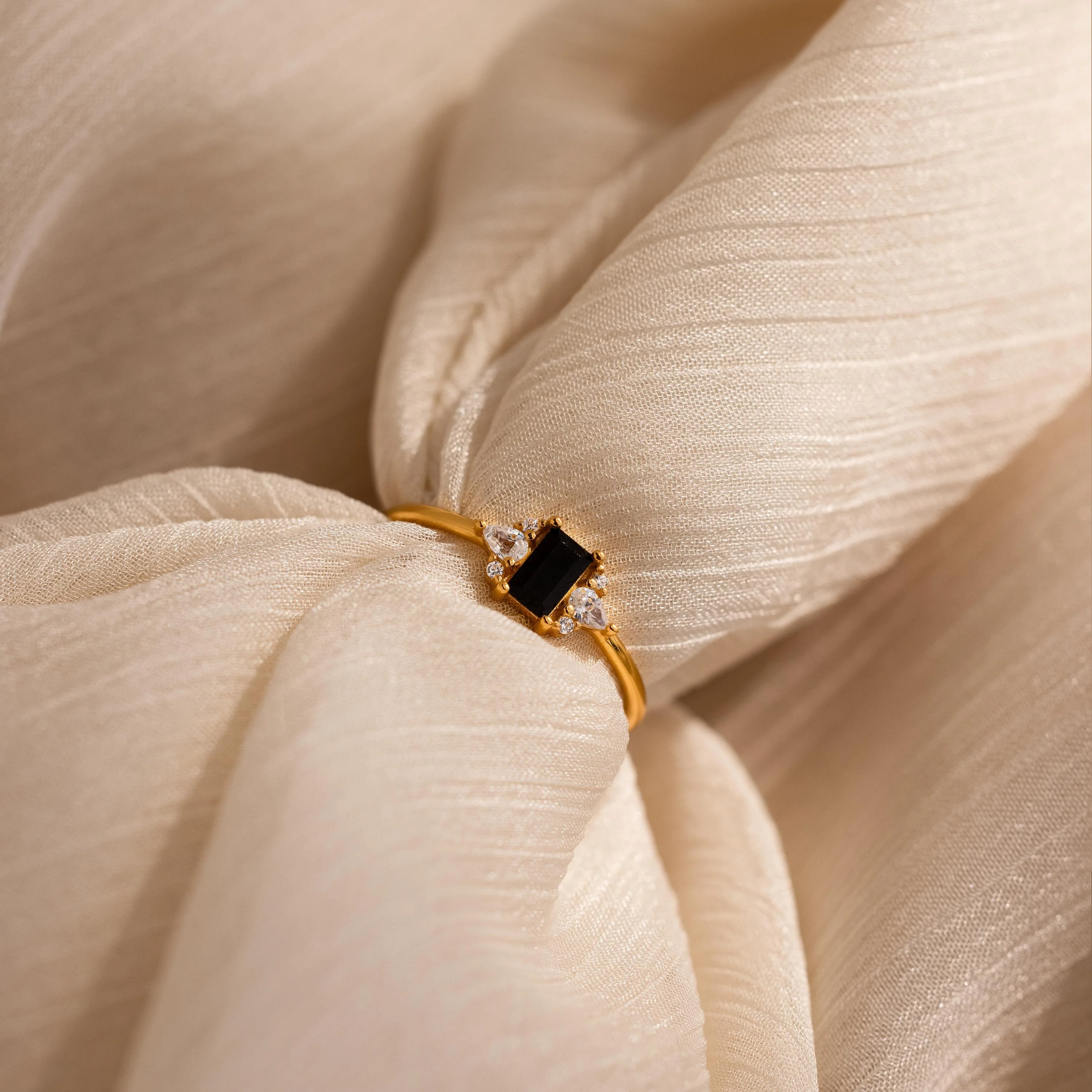 Black Baguette Diamond Ring in 18K Gold - Image 7