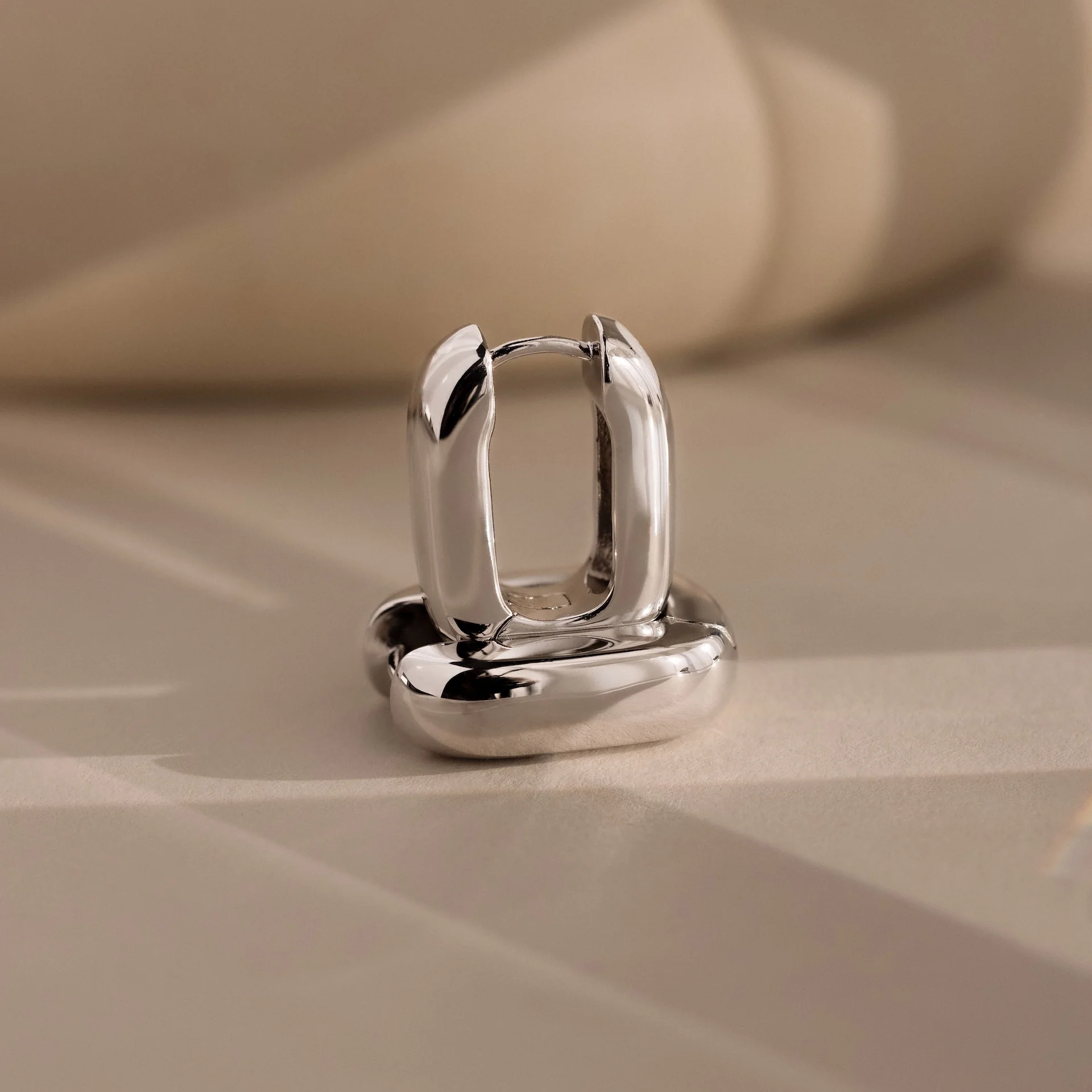 Bold Link Hoops in Silver - Image 5