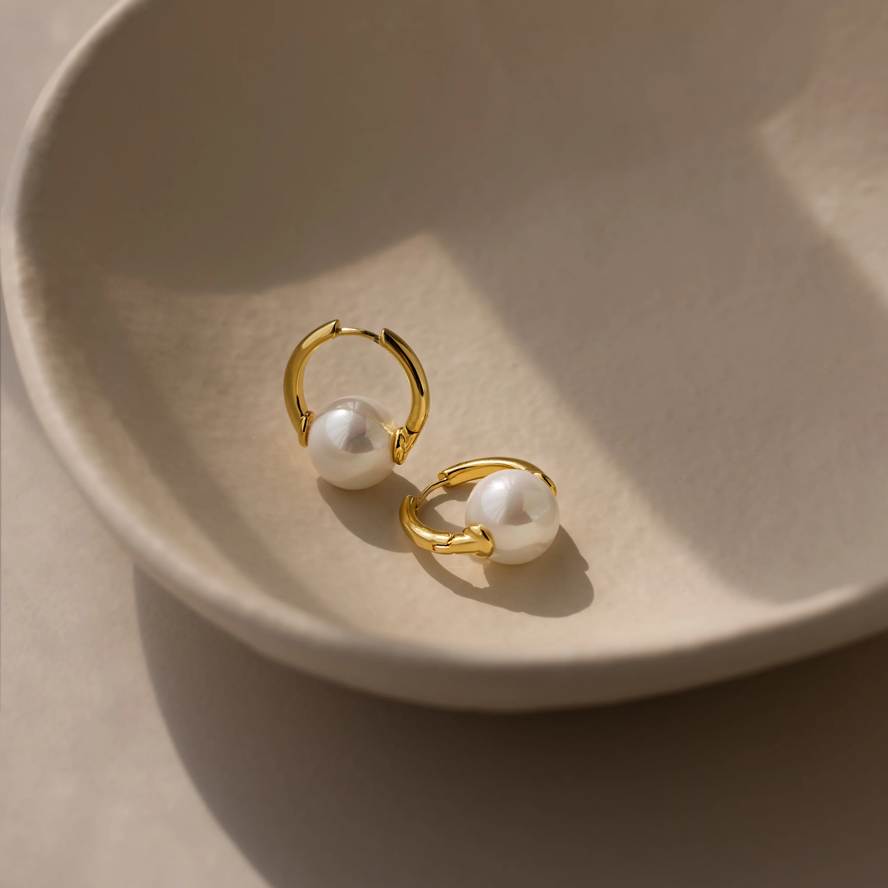 Bold Round Pearl Hoops in 18K Gold - Image 5