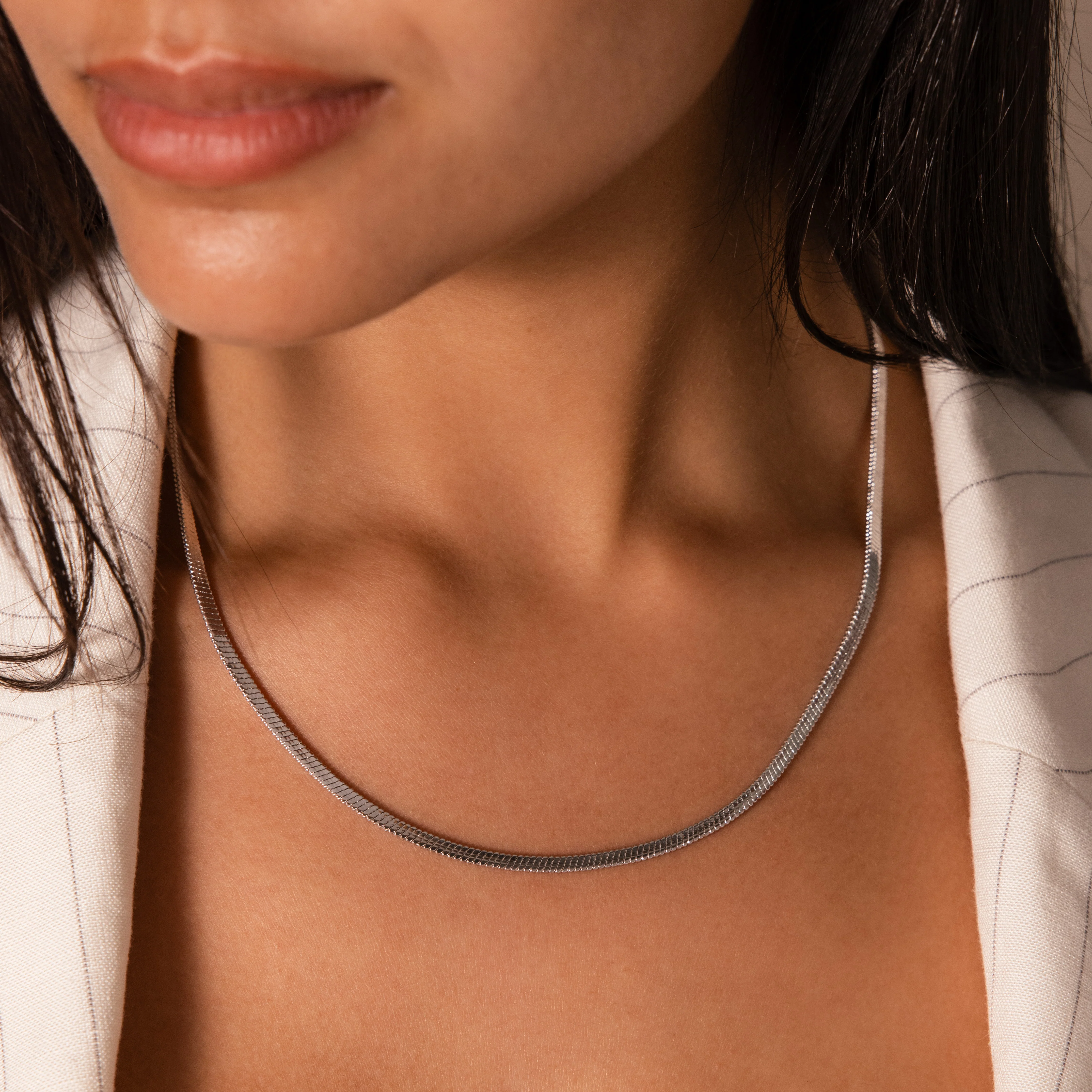 Bold Snake Chain Necklace in Silver - Image 2