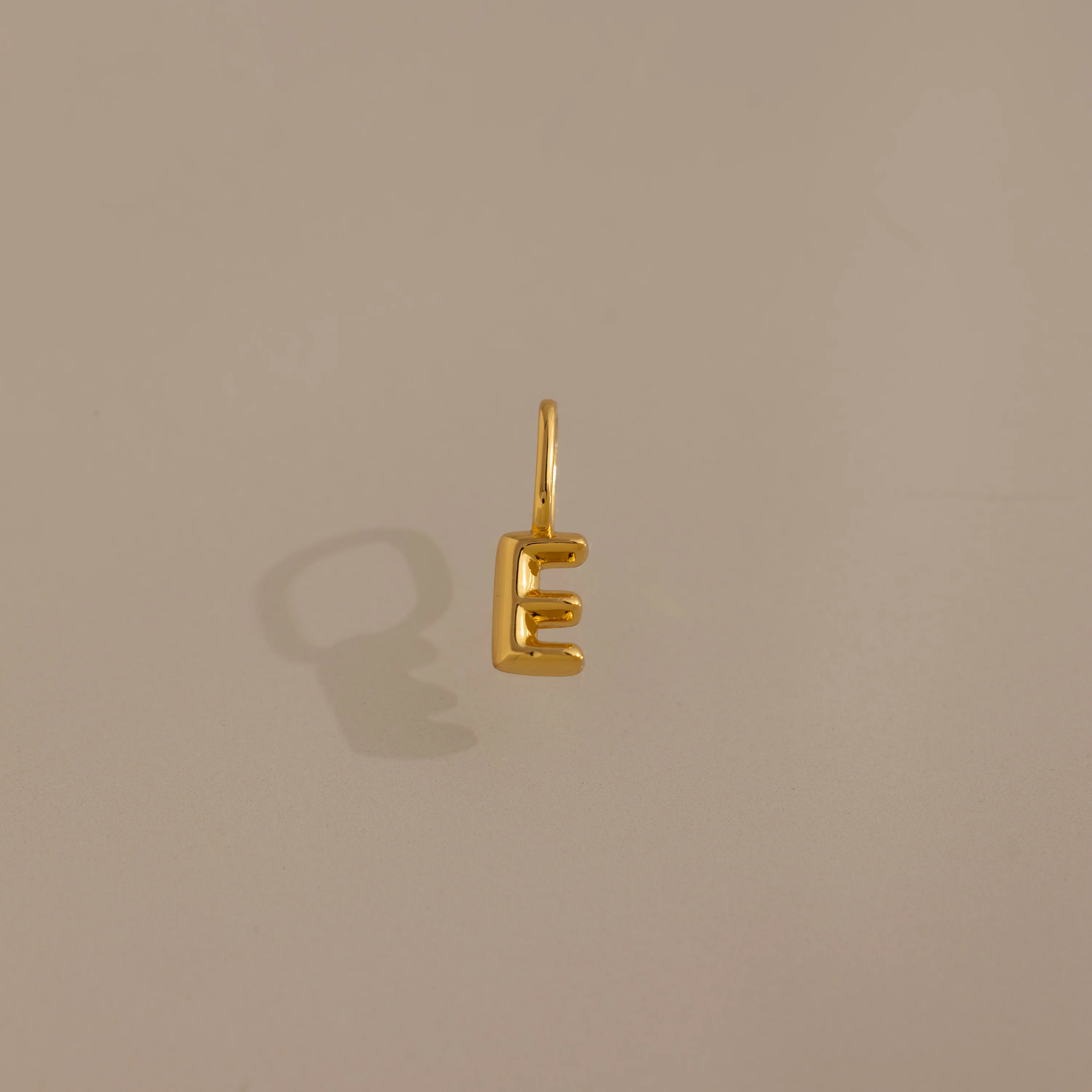 Bubble Letter Charm in 18K Gold - Image 8
