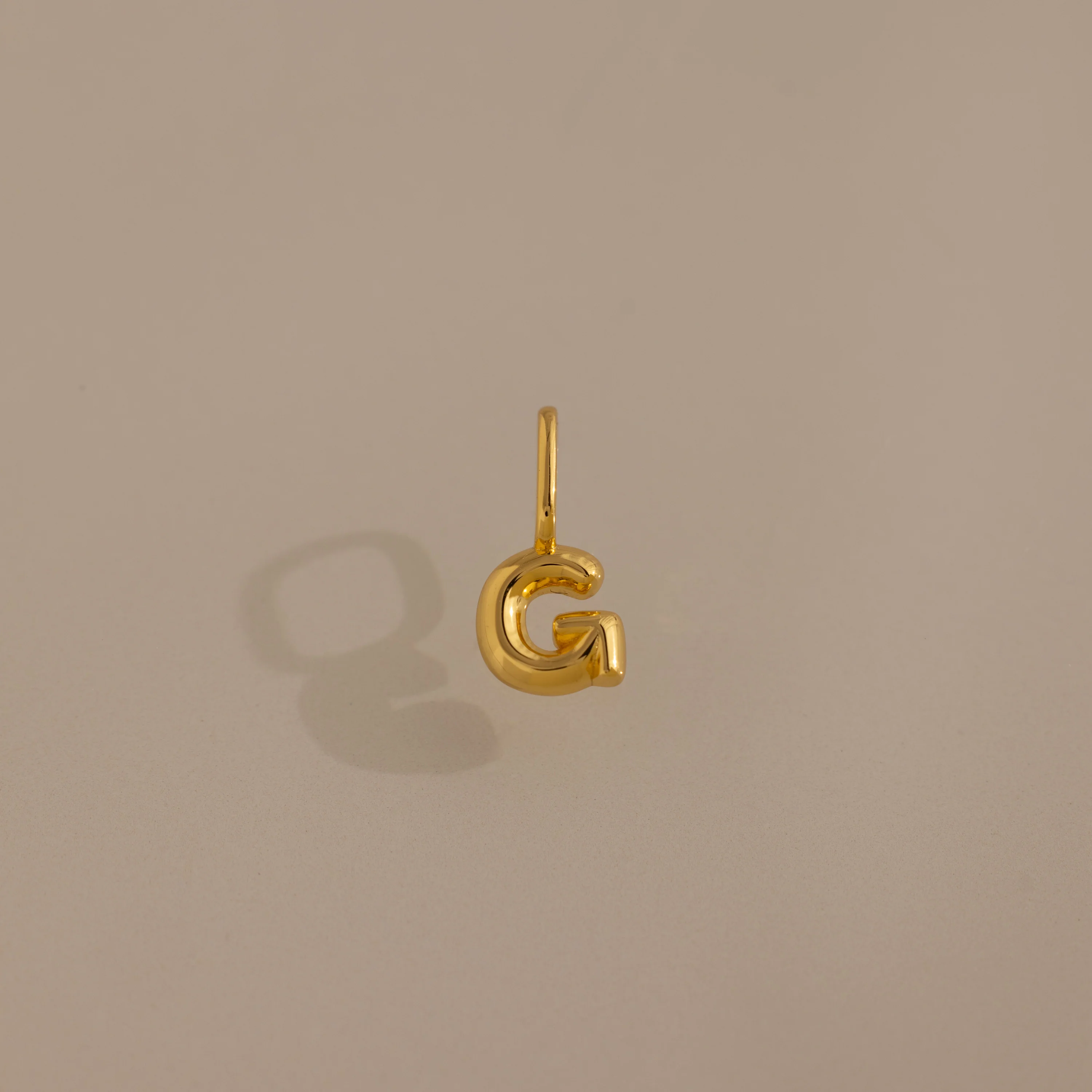 Bubble Letter Charm in 18K Gold - Image 10