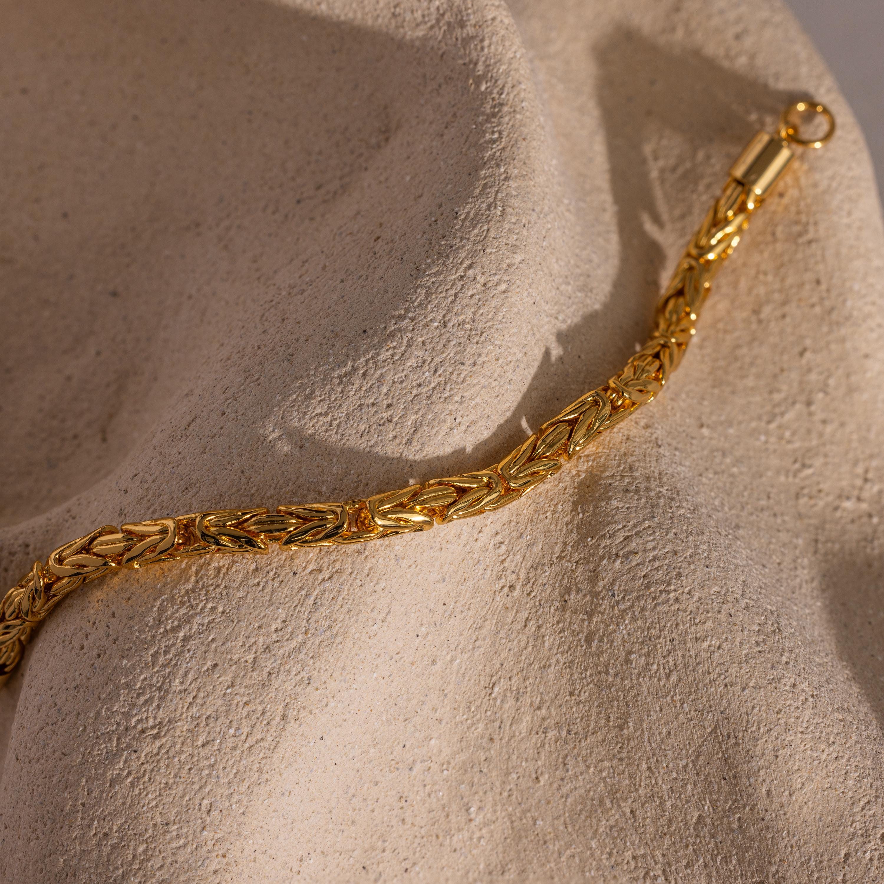 Byzantine Link Bracelet in 18K Gold - Image 5