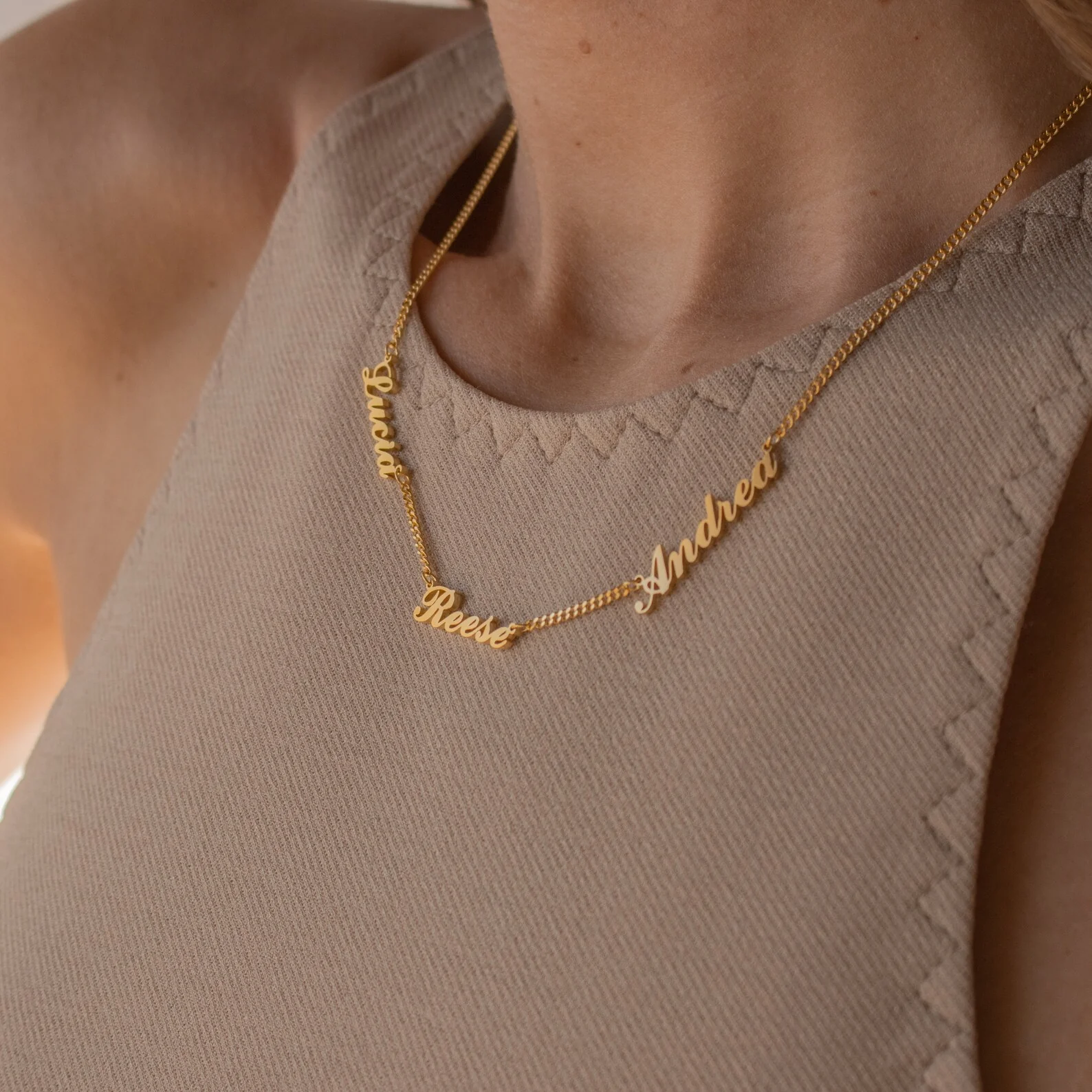 Carrie Multiple Name Necklace in Curb Chain - Image 3