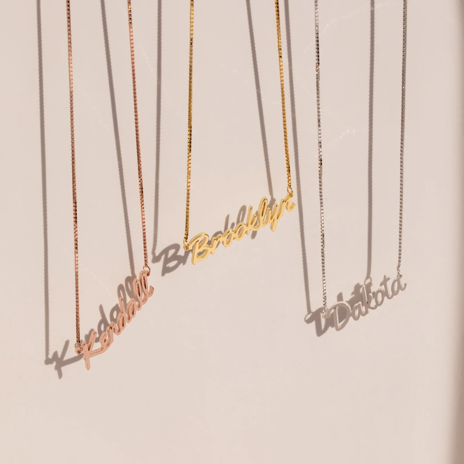 Casella Name Necklace in Box Chain - Image 5