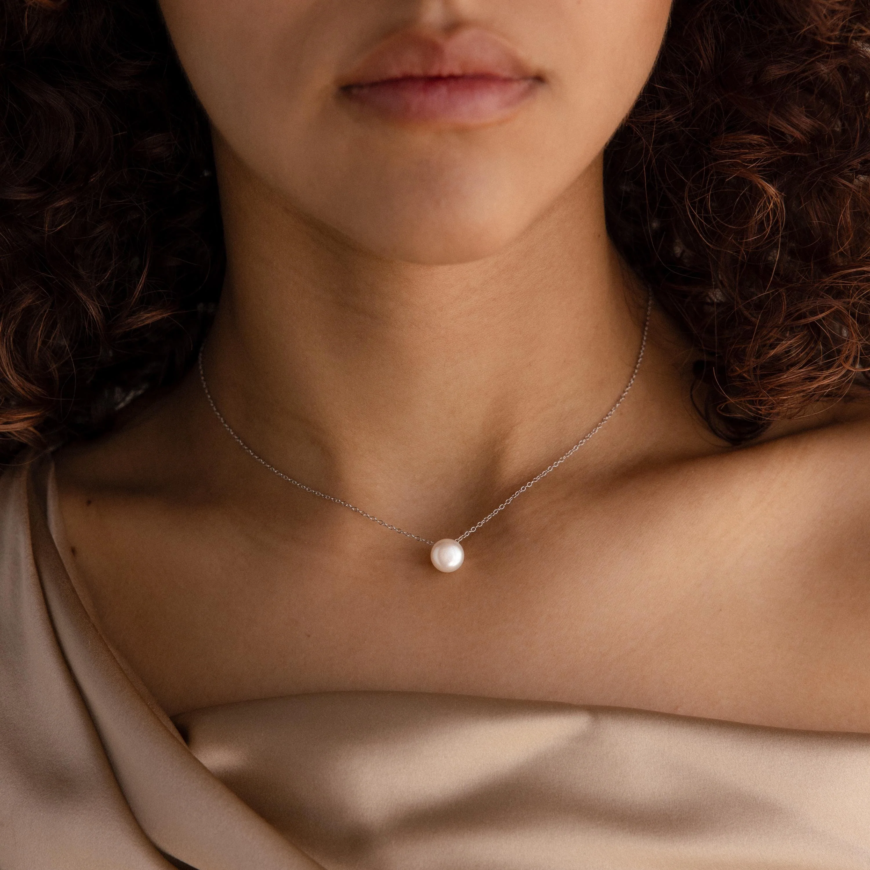 Classic Pearl Pendant Necklace - Image 7