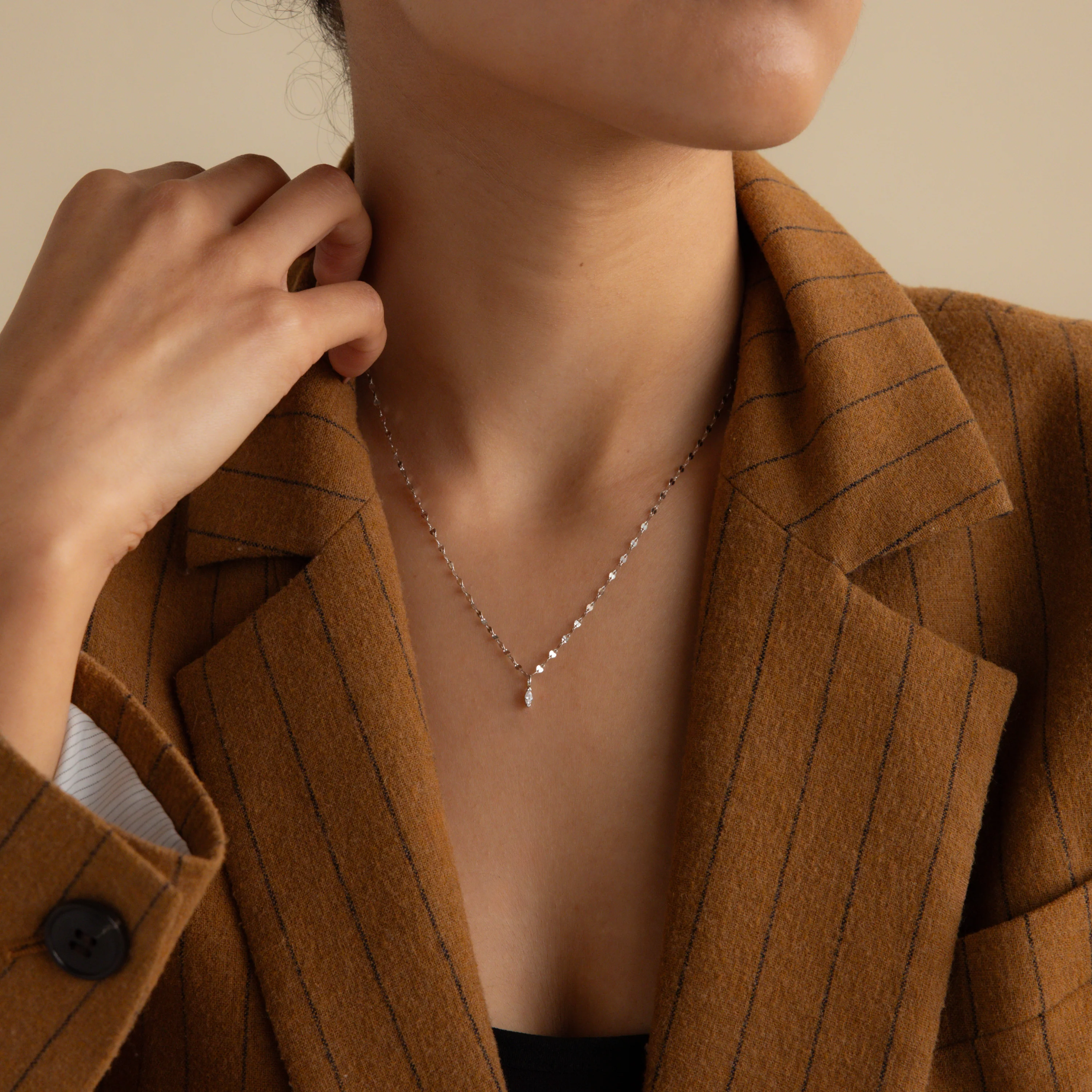 Dainty Marquise Pendant Necklace in Silver - Image 4