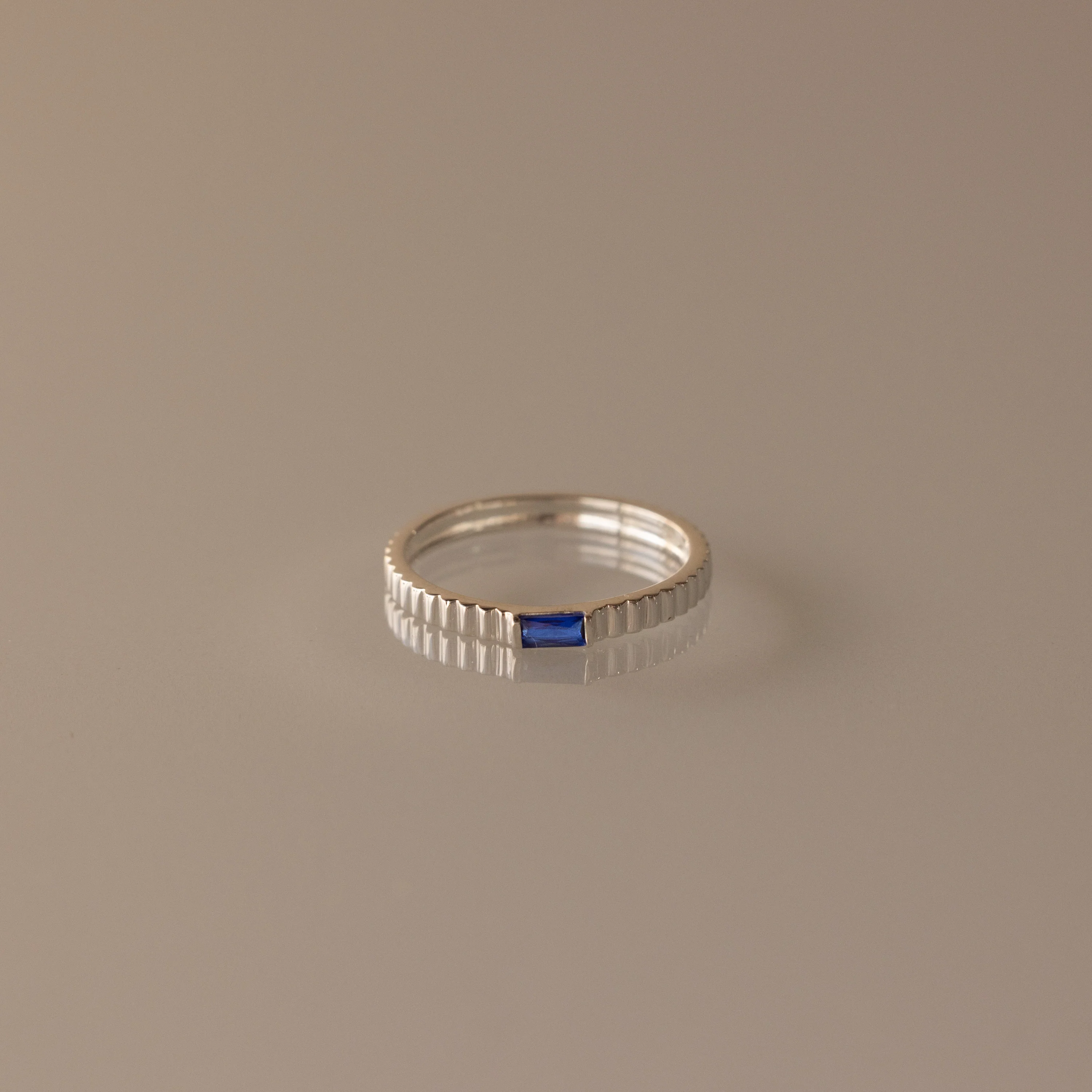 Dainty Ribbed Sapphire Ring - Image 3