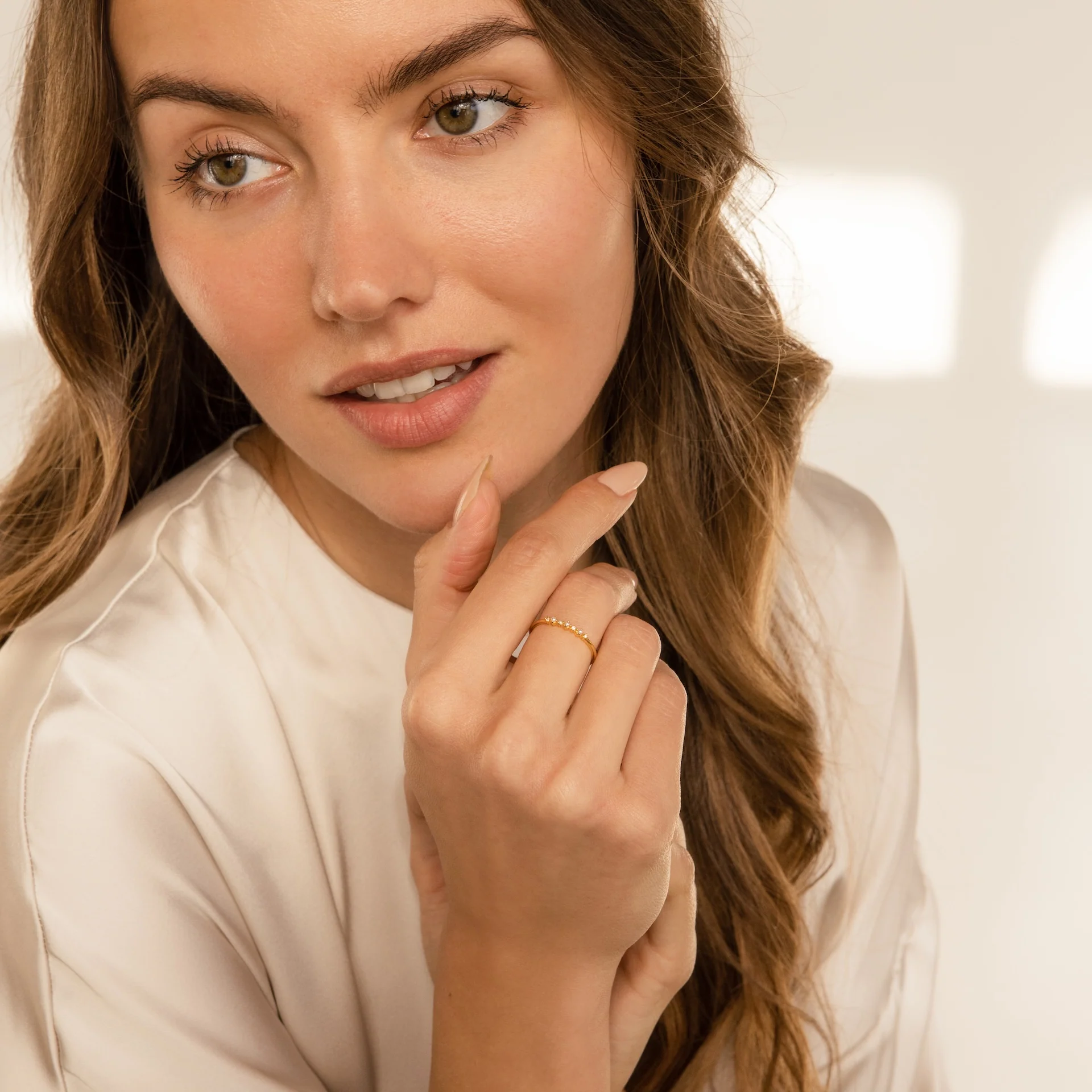 Delicate Pearl Diamond Ring - Image 9
