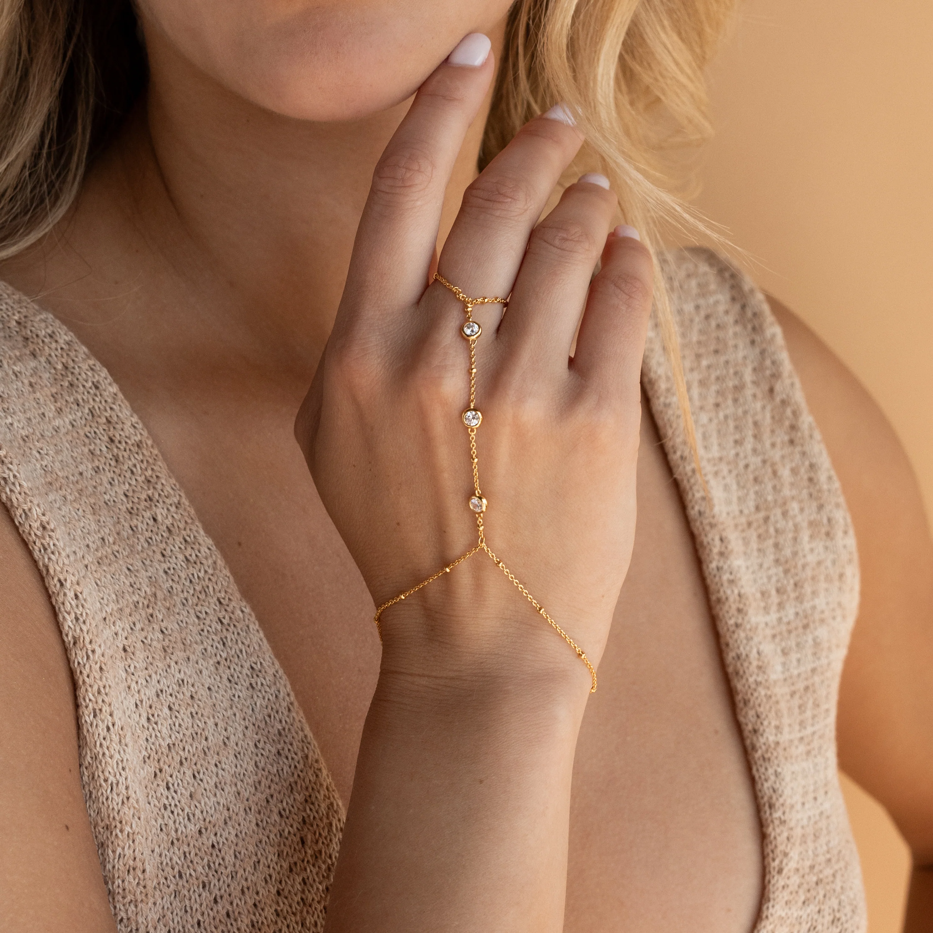 Diamond Bezel Hand Chain in 18K Gold