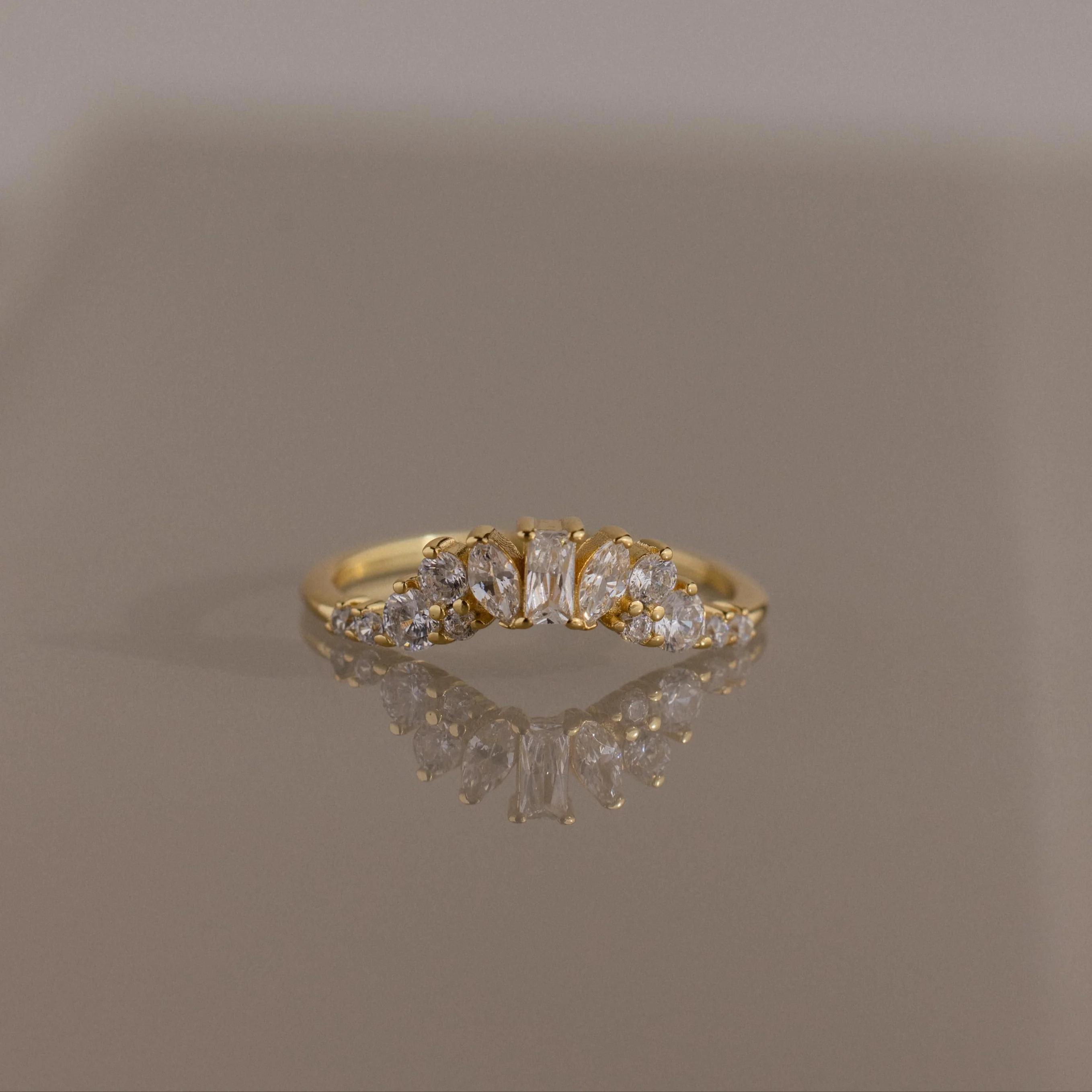 Diamond Curve Cluster Ring