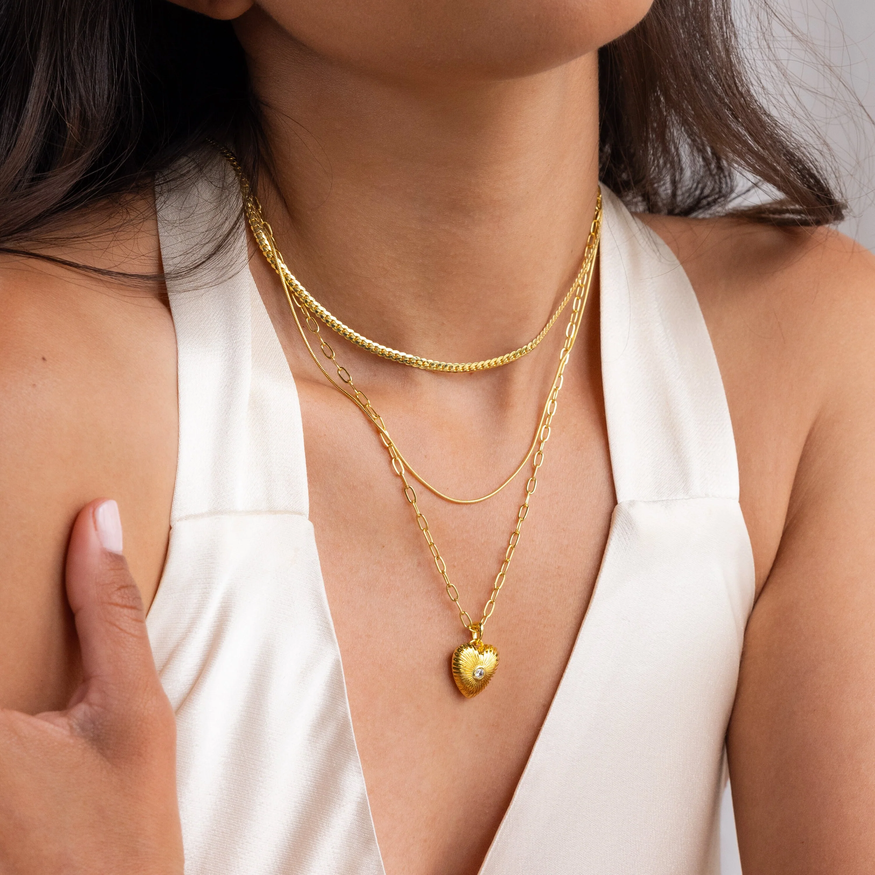 Diamond Ribbed Heart Necklace - Image 6