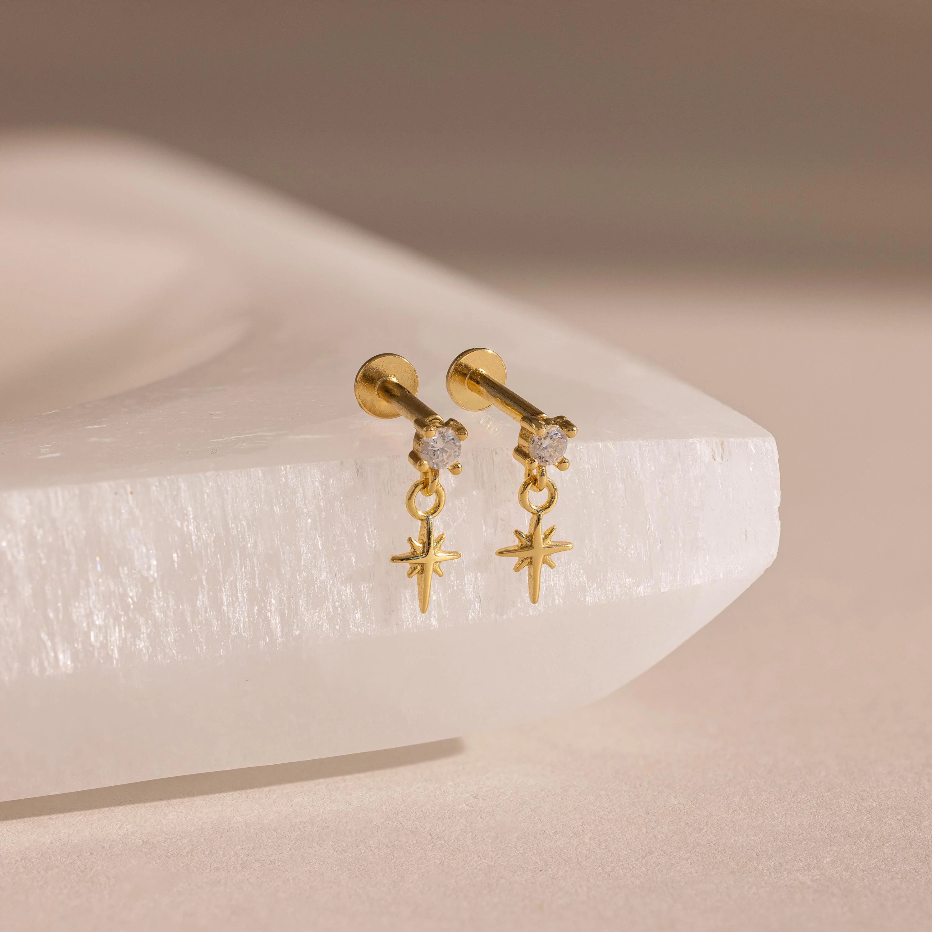 Diamond Star Flatback Studs in 18K Gold