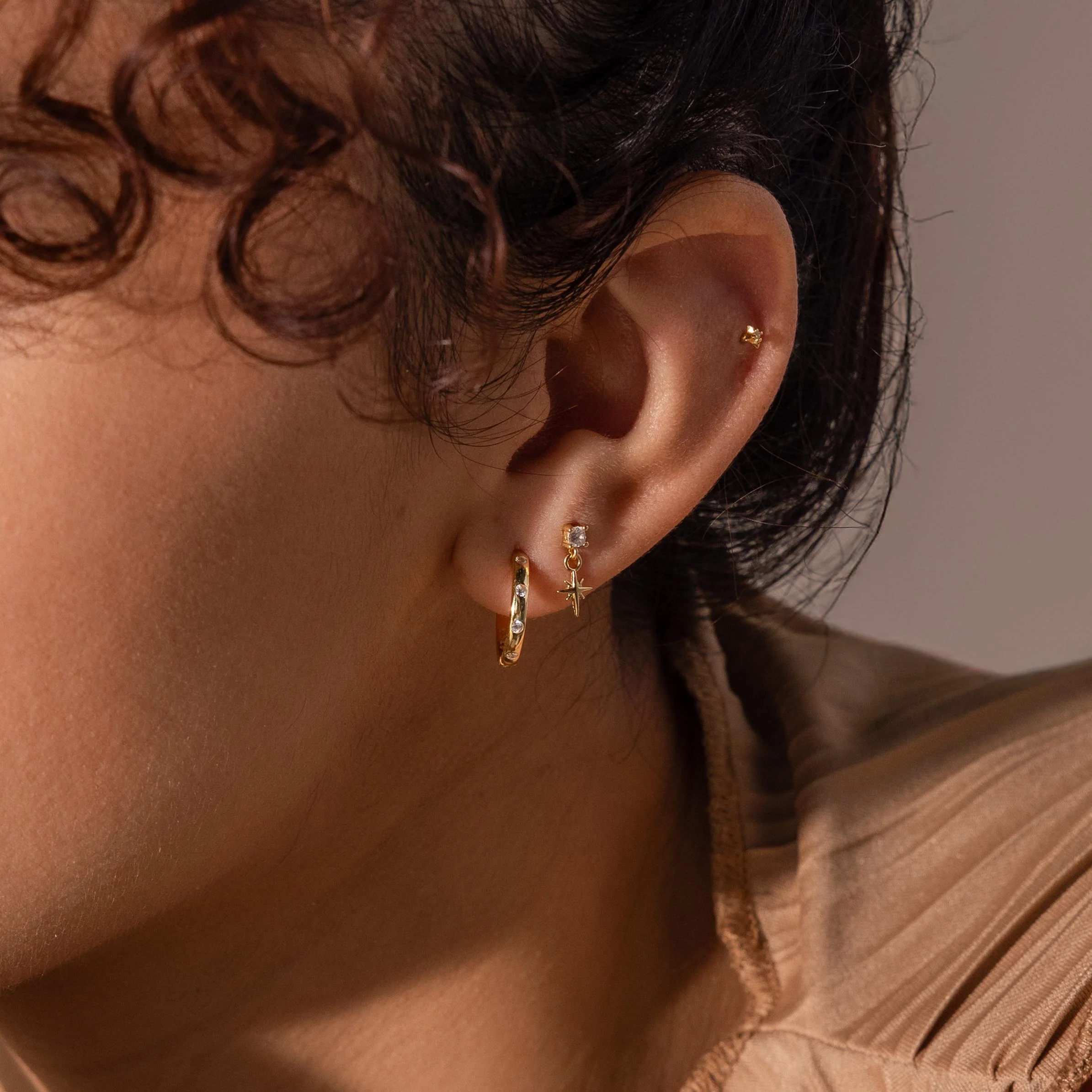 Diamond Star Flatback Studs in 18K Gold - Image 4