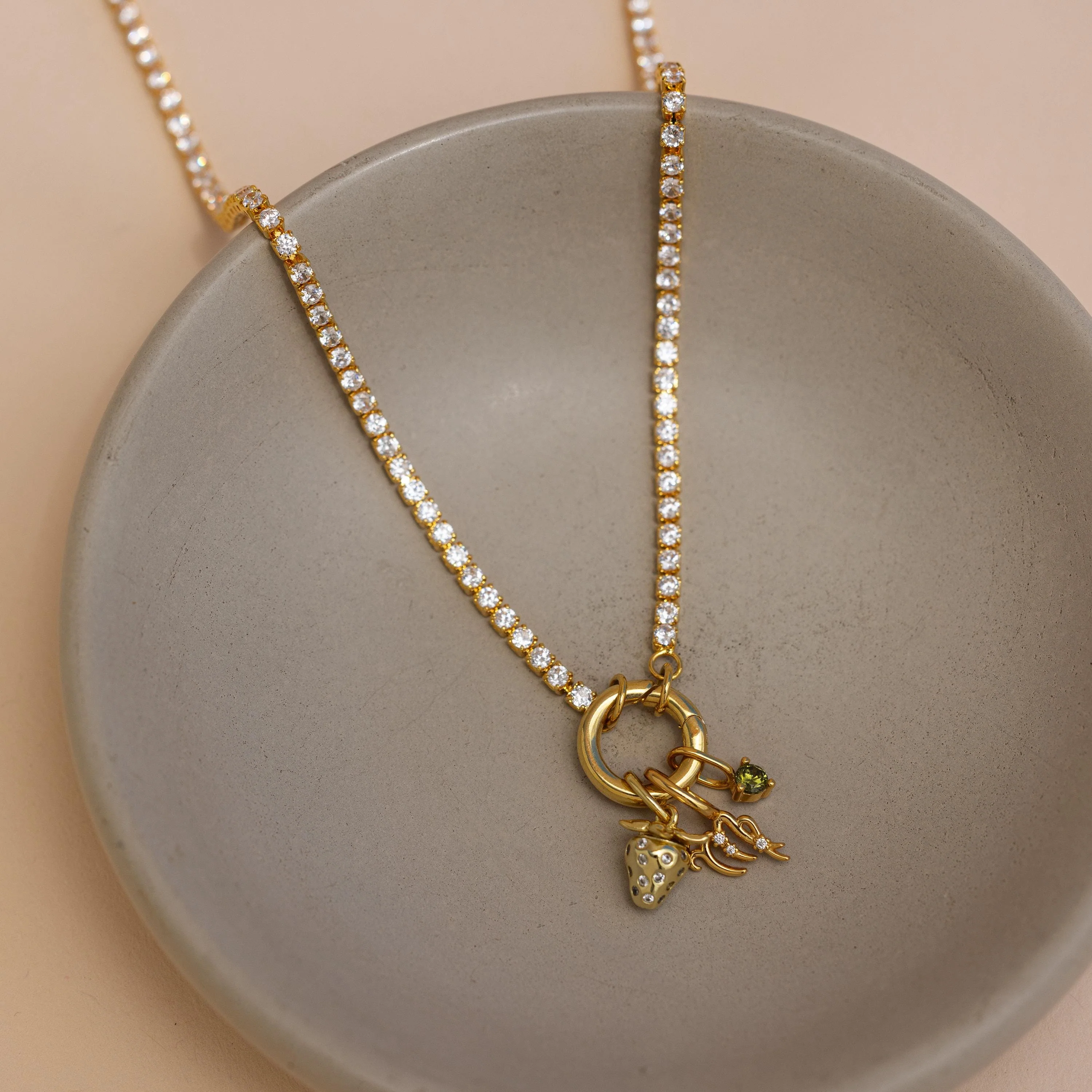 Diamond Tennis Clasp Necklace in 18K Gold - Image 3