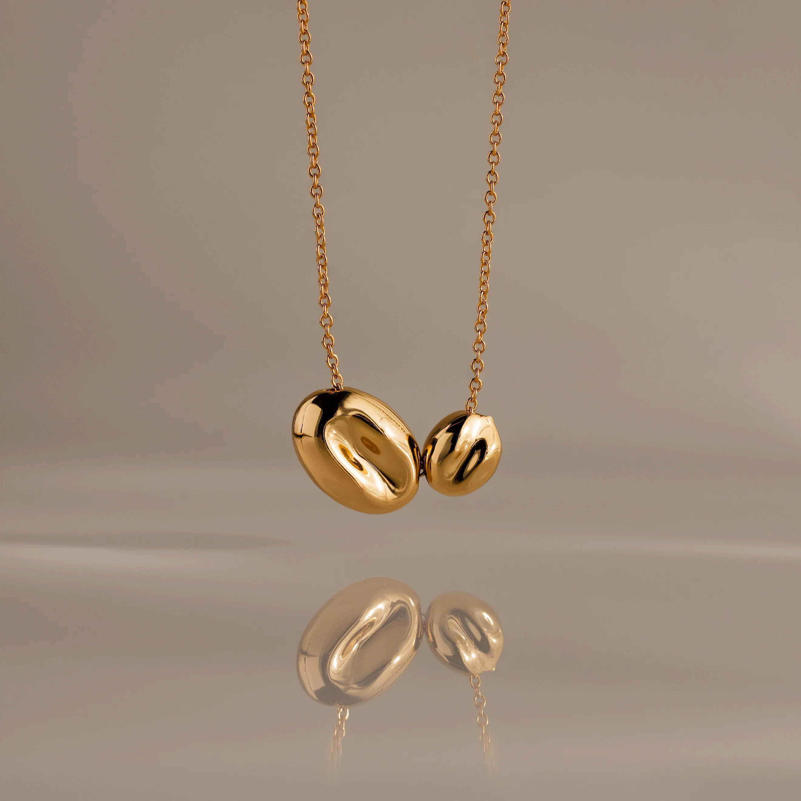 Duo Pebble Necklace in 18K Gold