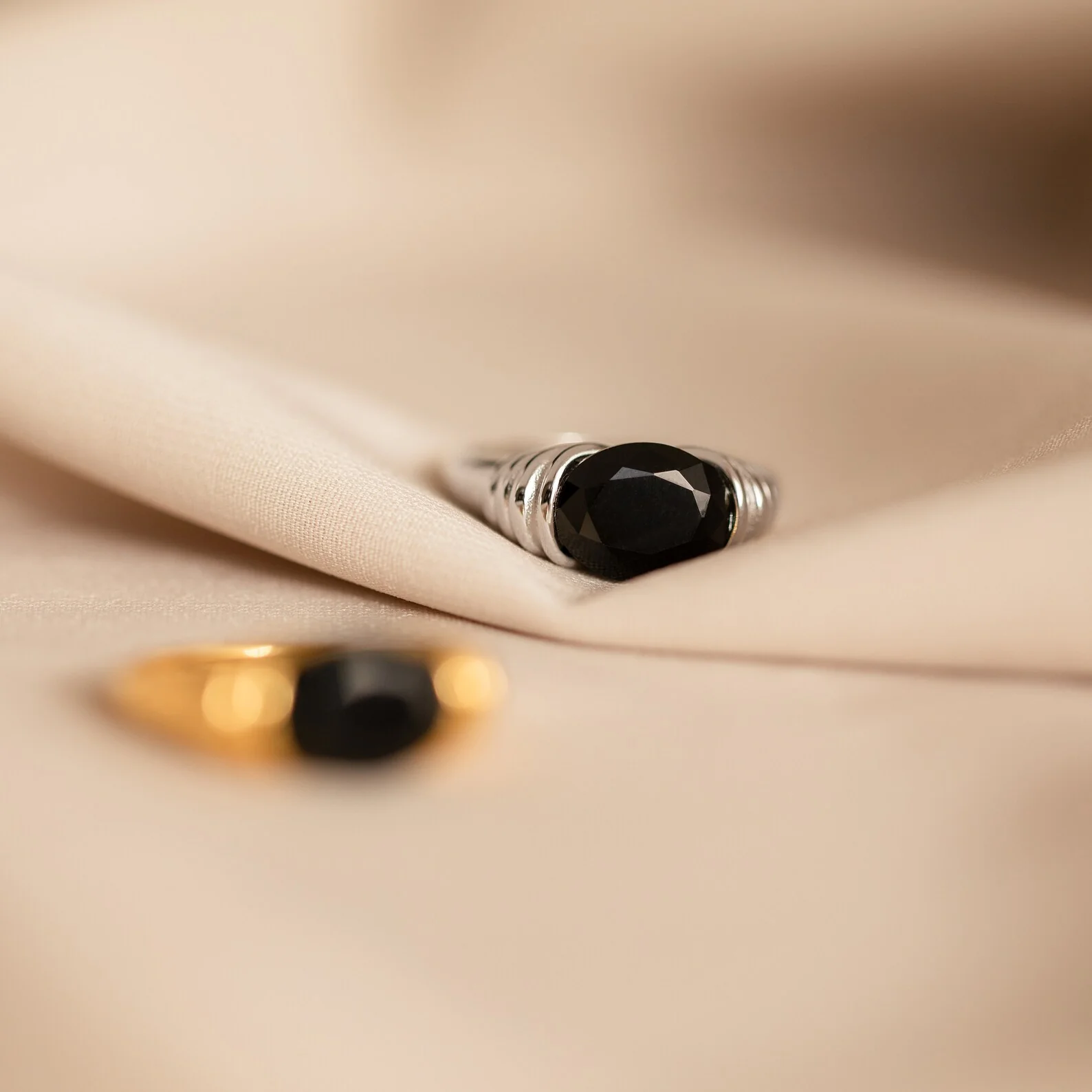 Dusk Signet Ring - Image 5