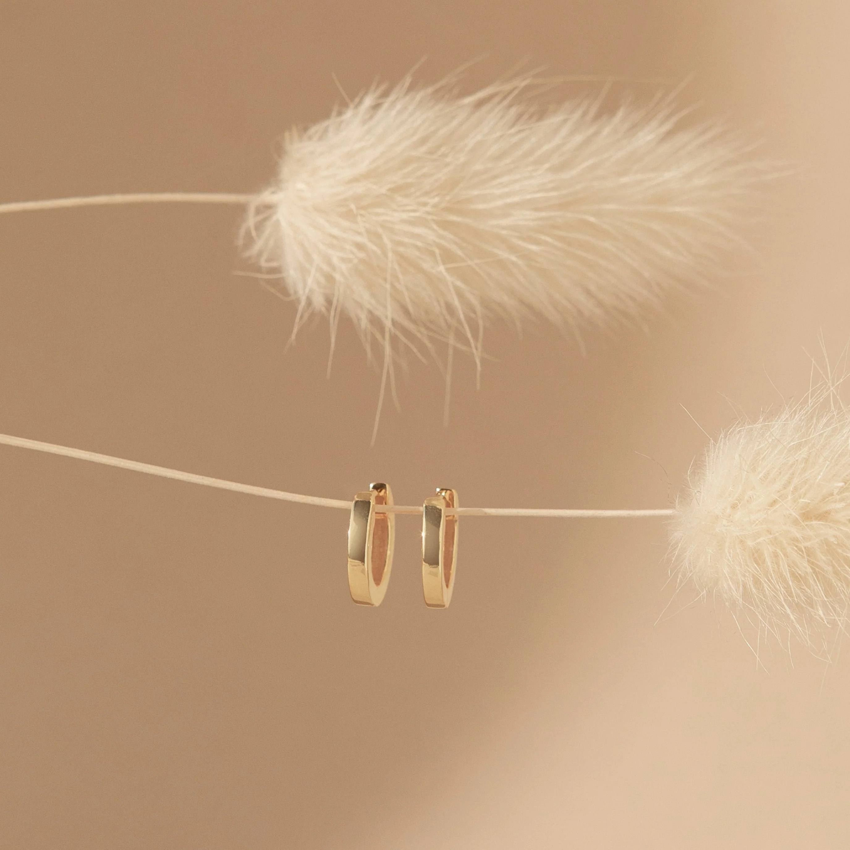 Editor Huggies in Rose Gold - Image 4