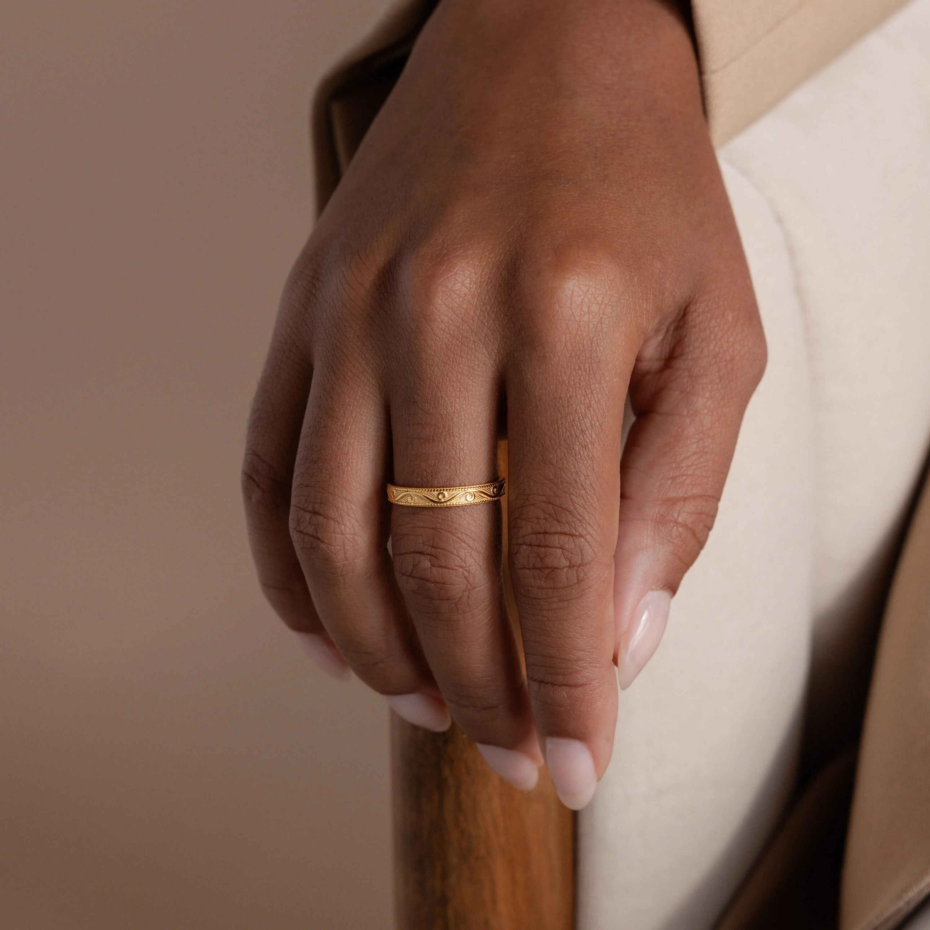 Filigree Ring in 18K Gold - Image 8