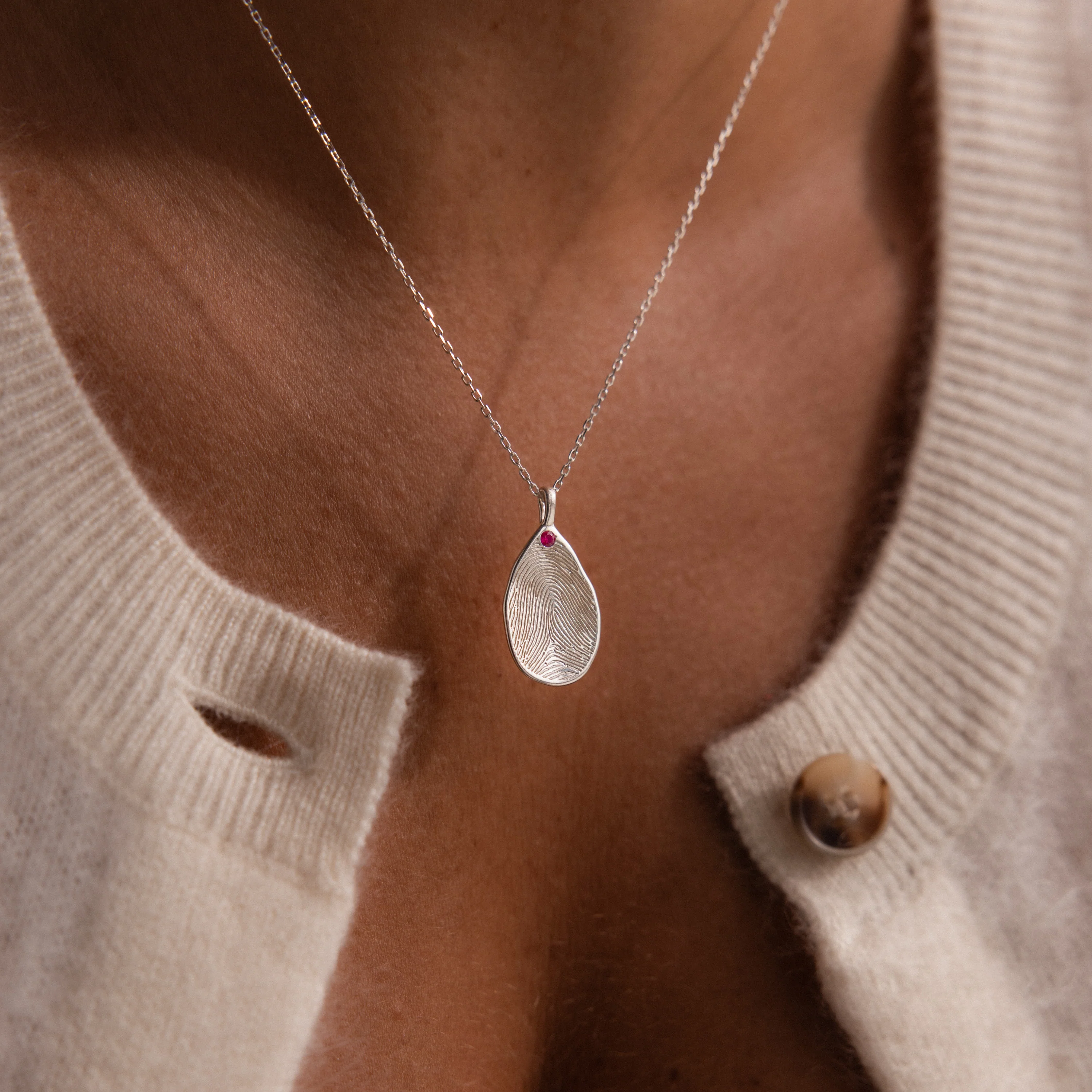 Fingerprint Birthstone Teardrop Necklace in Silver - Image 4