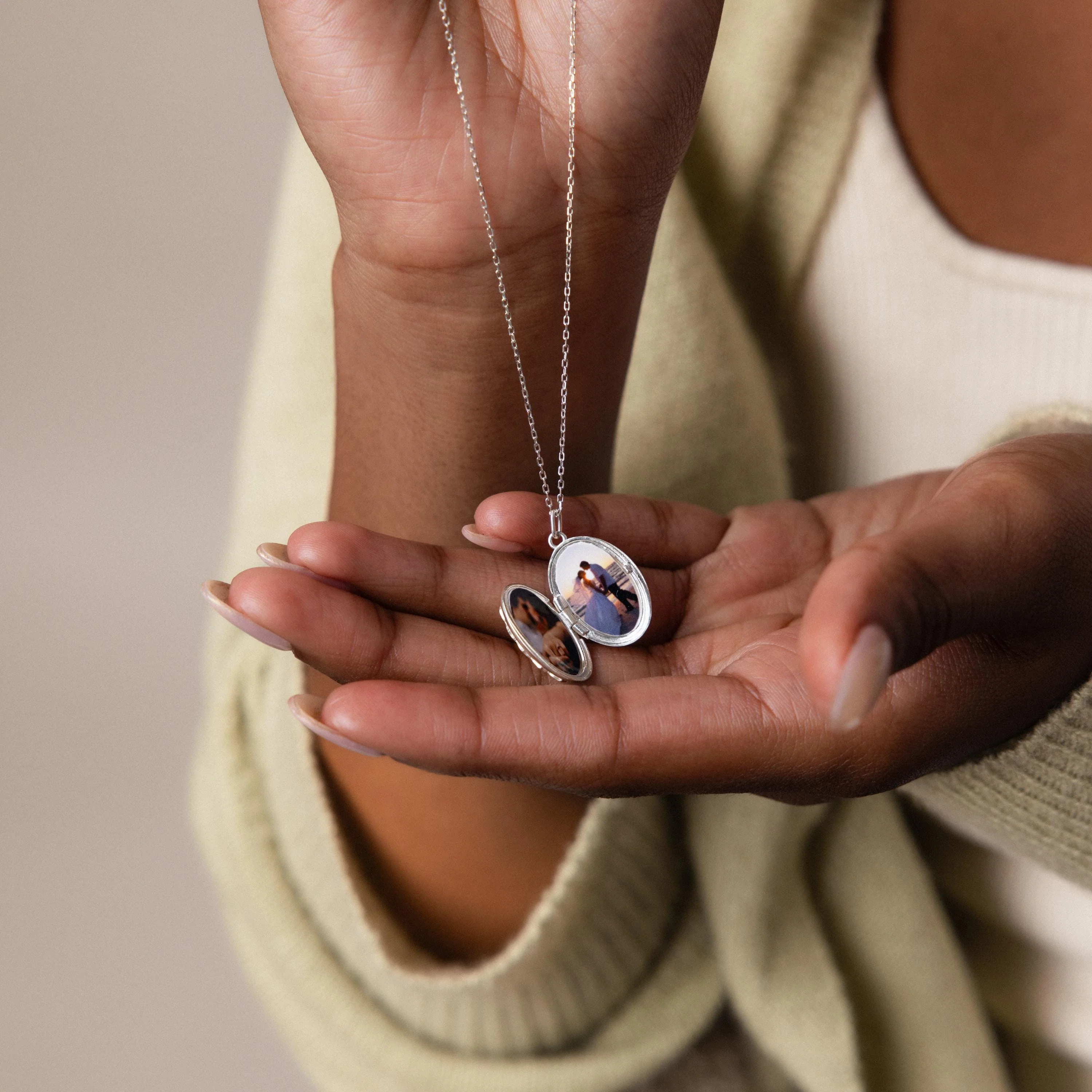 Floral Handwriting Locket Necklace in Silver - Image 4