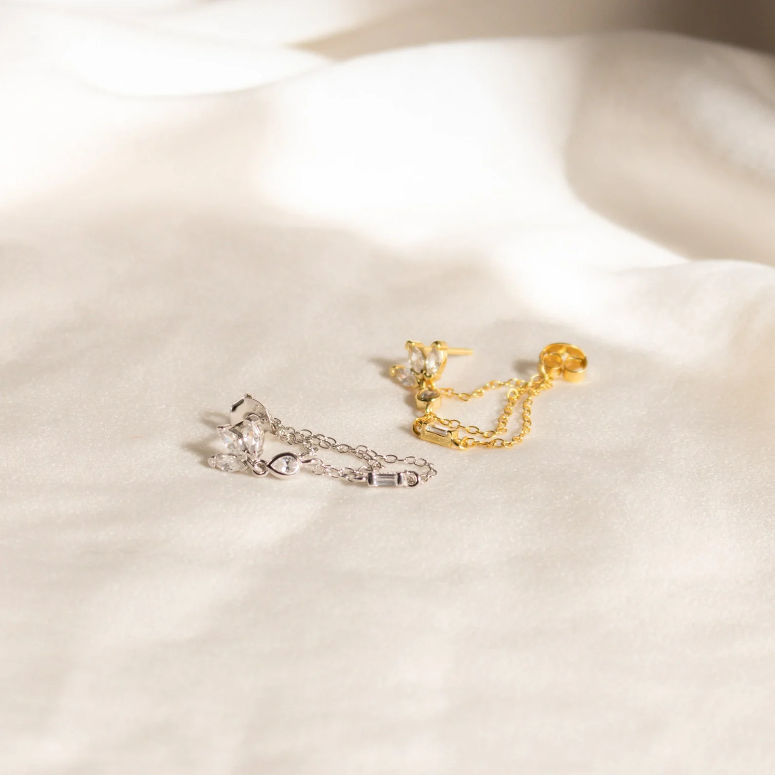 Genesis Chain Earrings - Image 4
