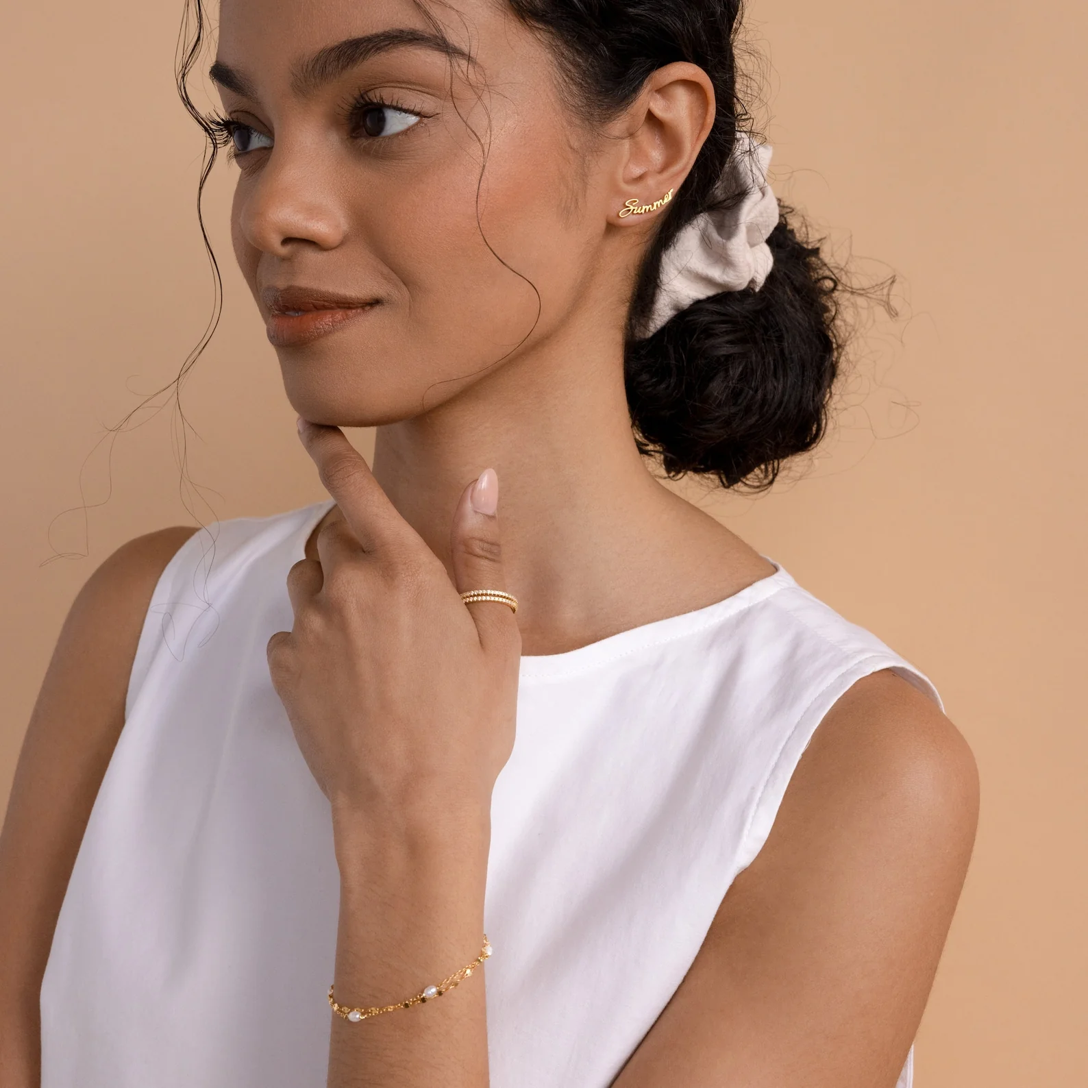 Grace Name Earrings in 18K Gold - Image 3
