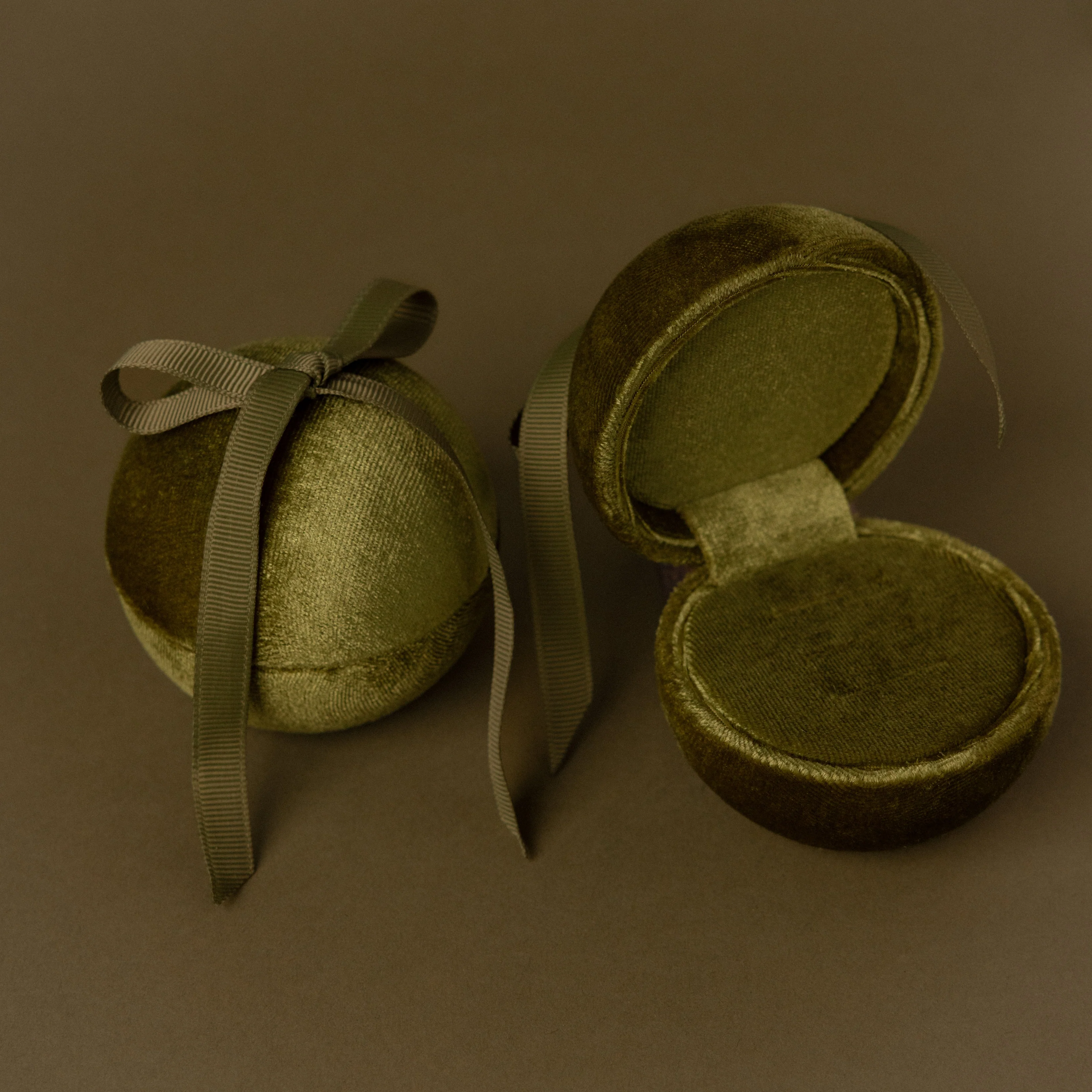 Green Ornament Jewelry Box - Image 3