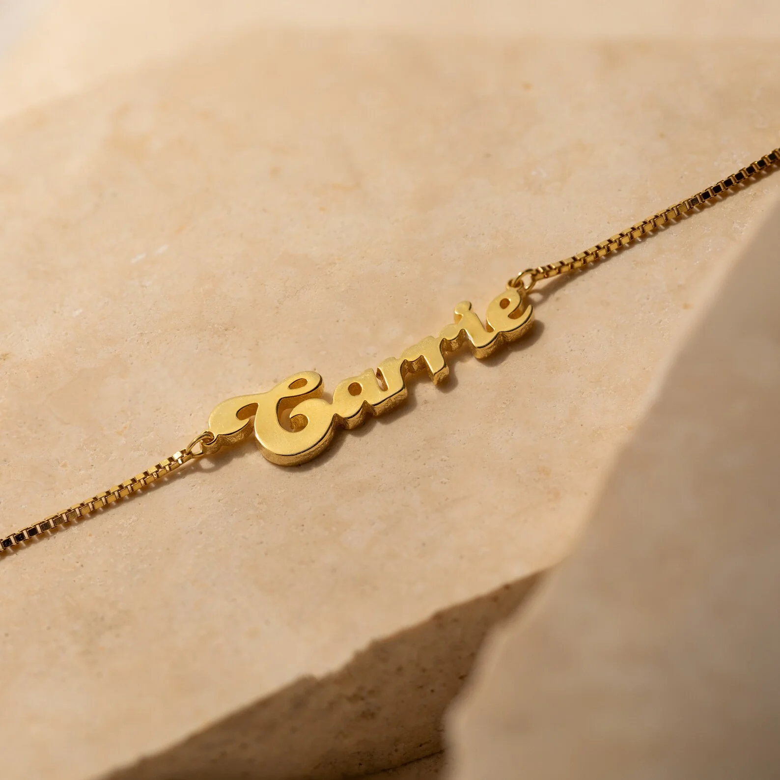 Groovy Name Necklace in Box Chain - Image 2