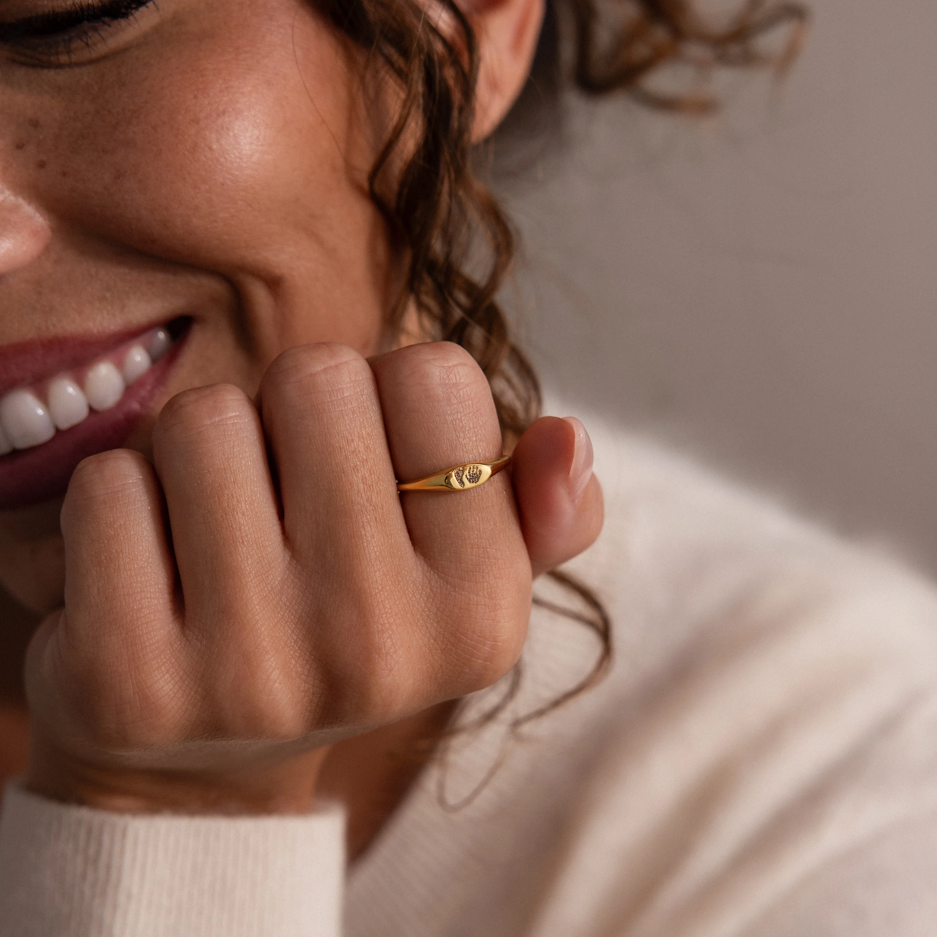 Hand & Footprint Signet Ring in 18K Gold - Image 2