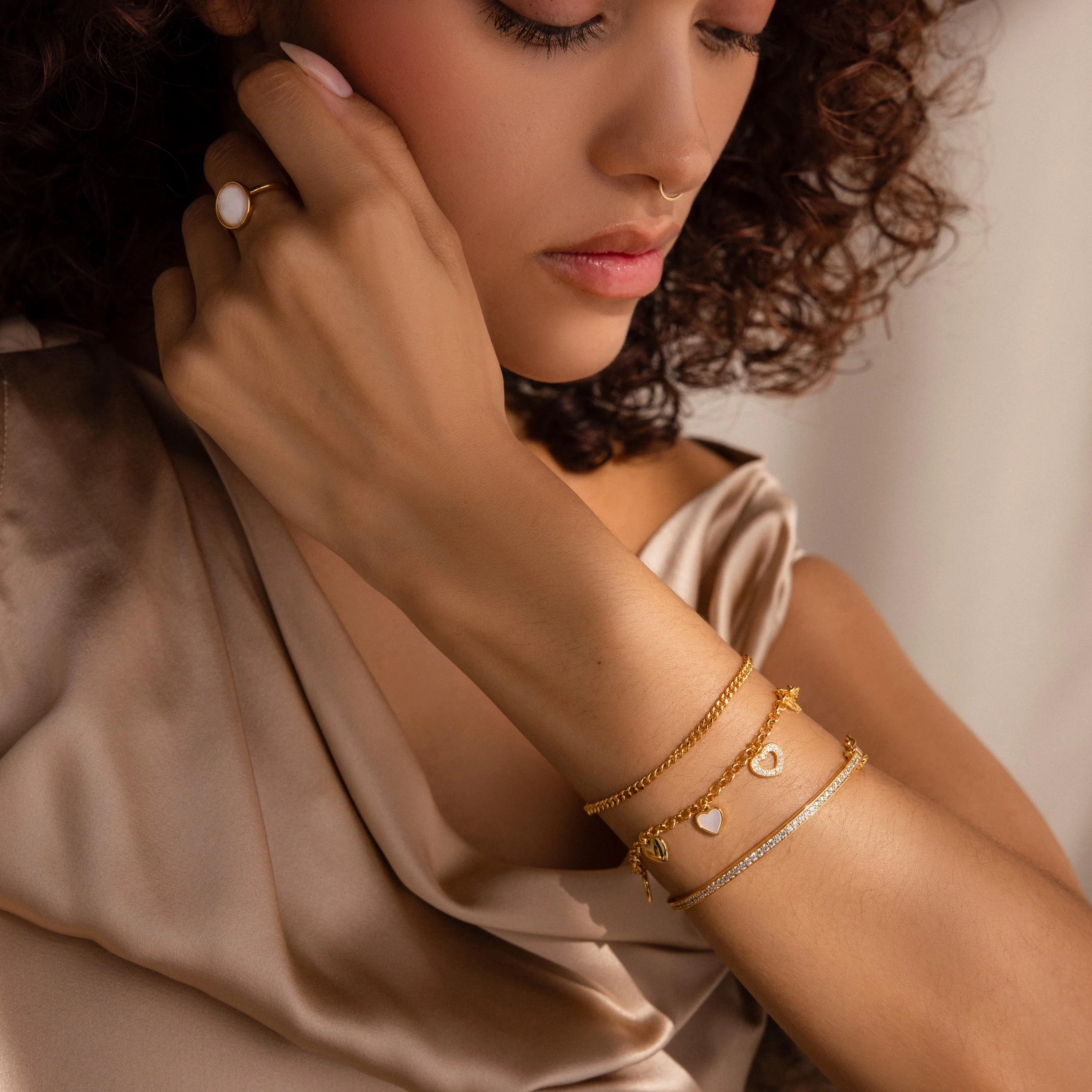 Heart Charm Bracelet in 18K Gold - Image 8