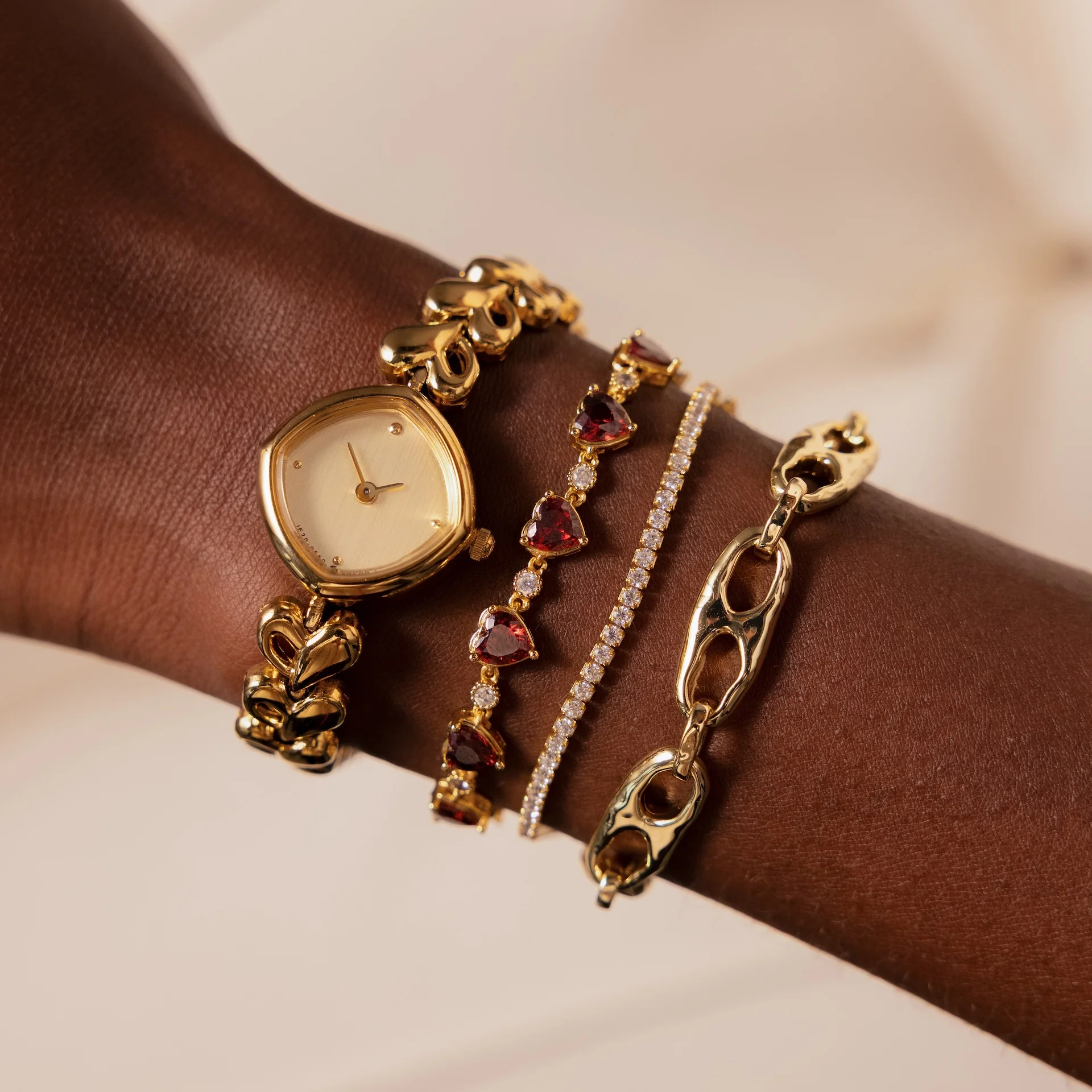 Heart Link Timepiece - Image 7