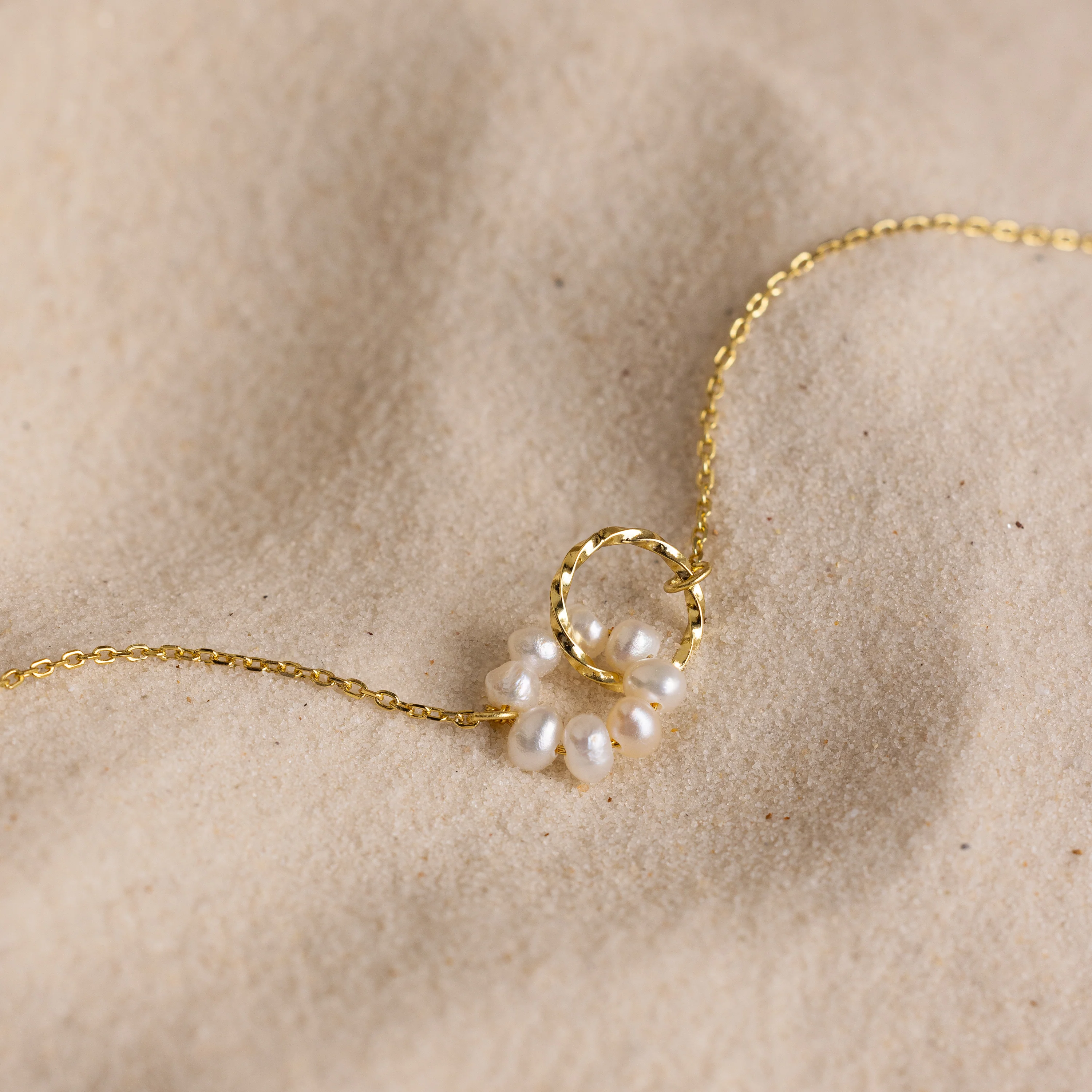Interlocking Pearl Necklace - Image 9